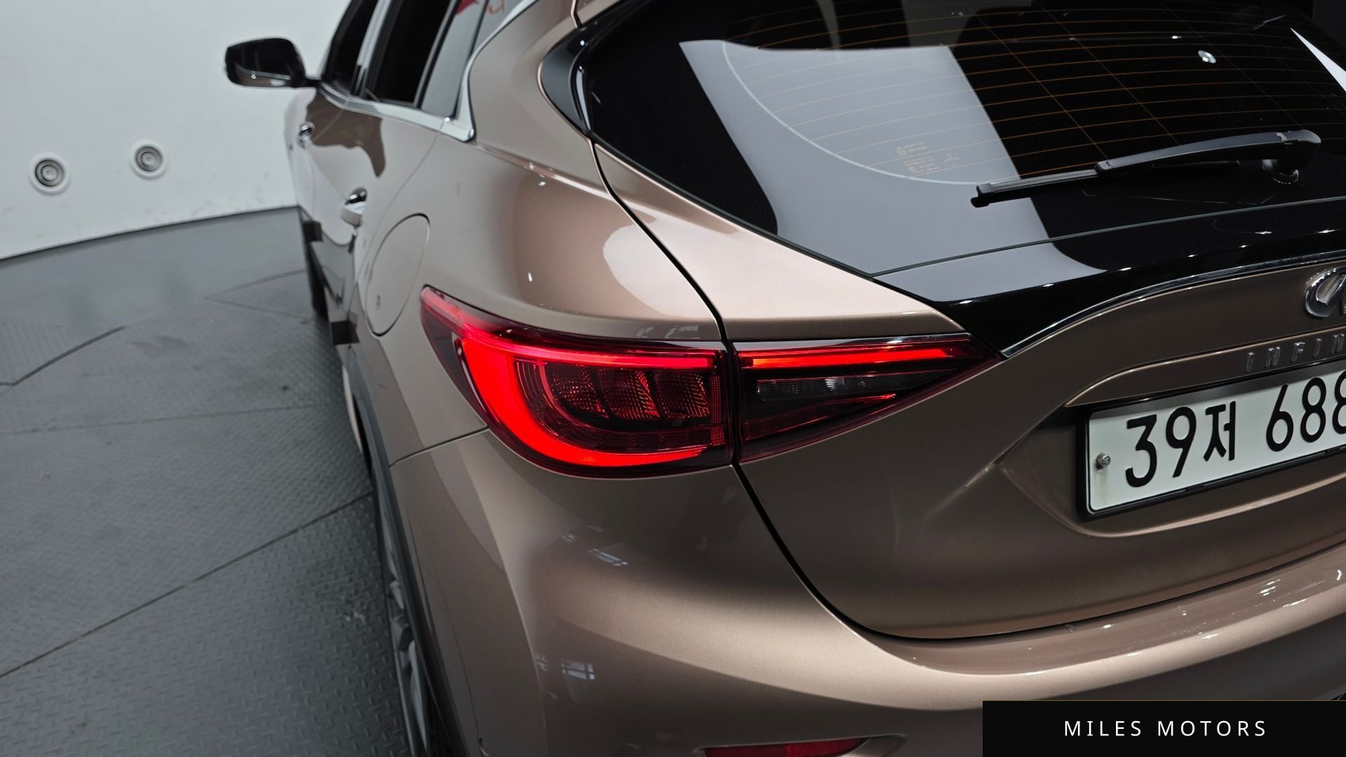 Infiniti Q30 2017 — миниатюра 8