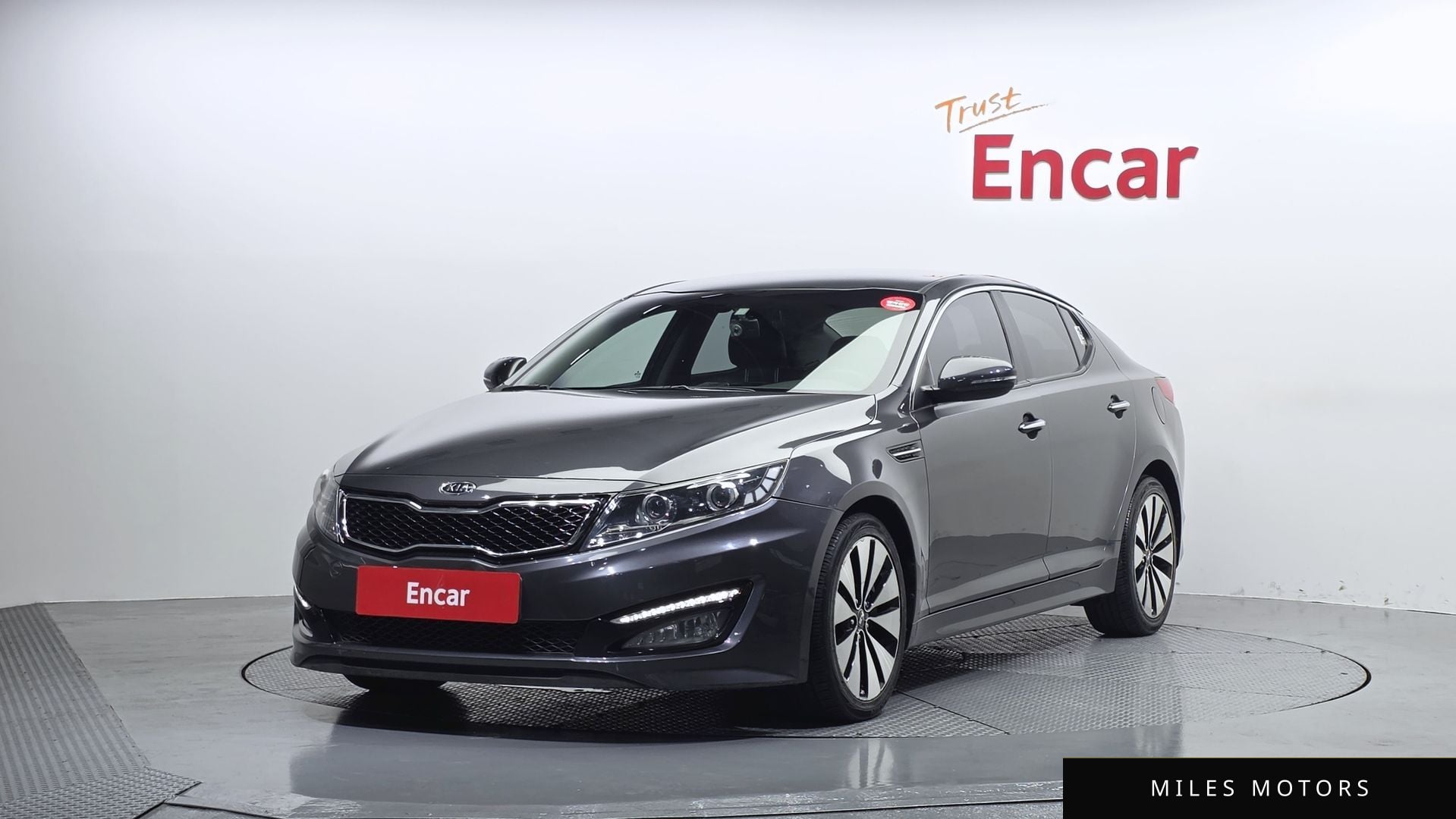 Kia K5 2012 — фото 1 из 12