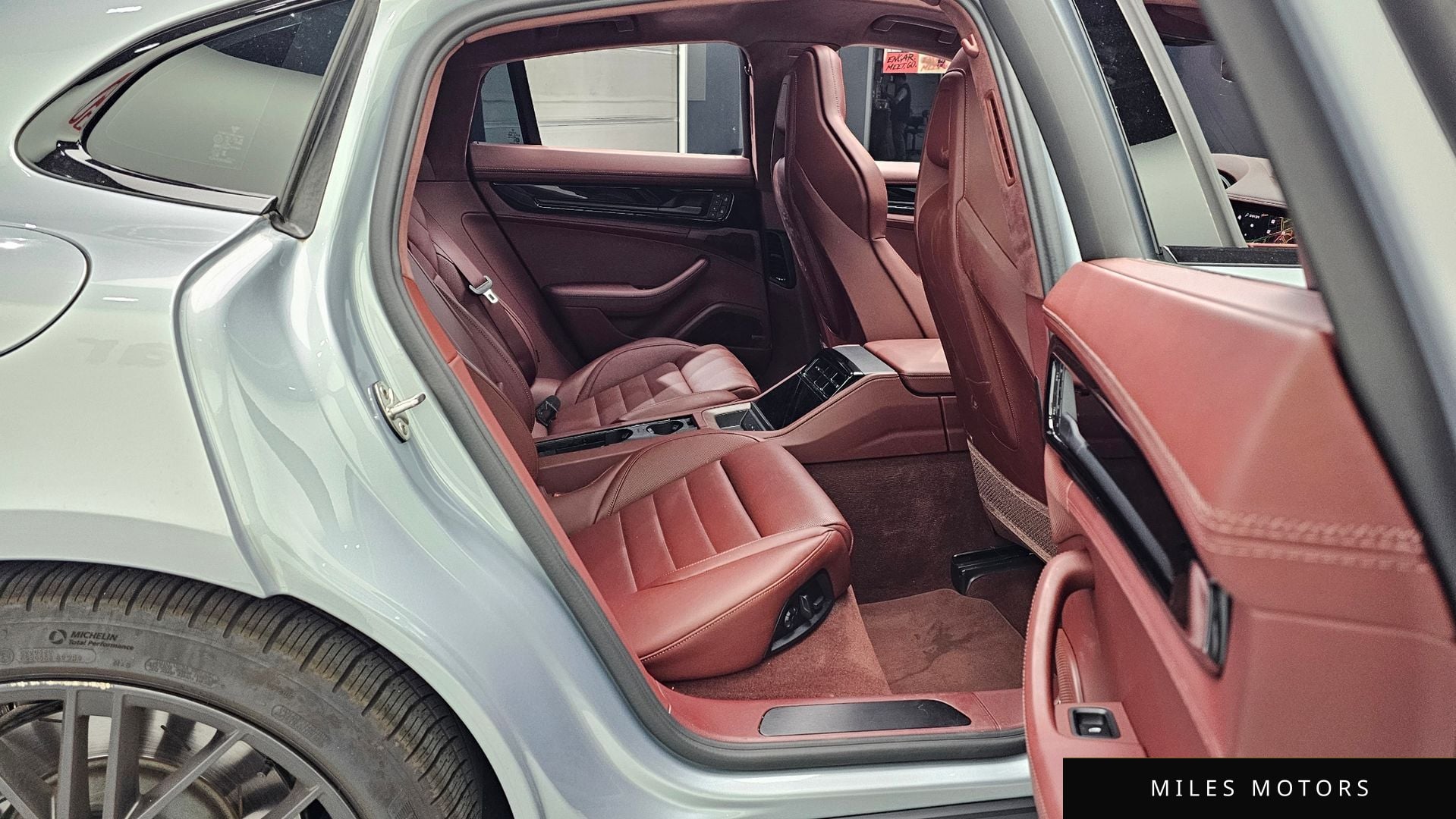 Porsche Panamera 2025 — миниатюра 12