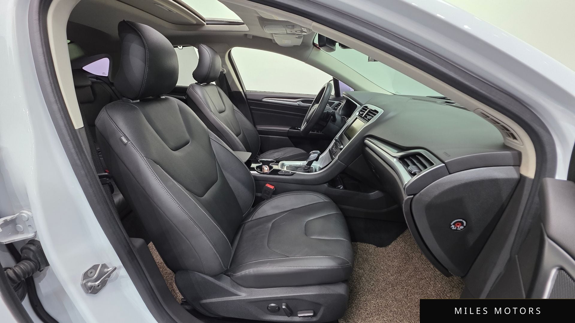 Ford Mondeo 2016 — миниатюра 10