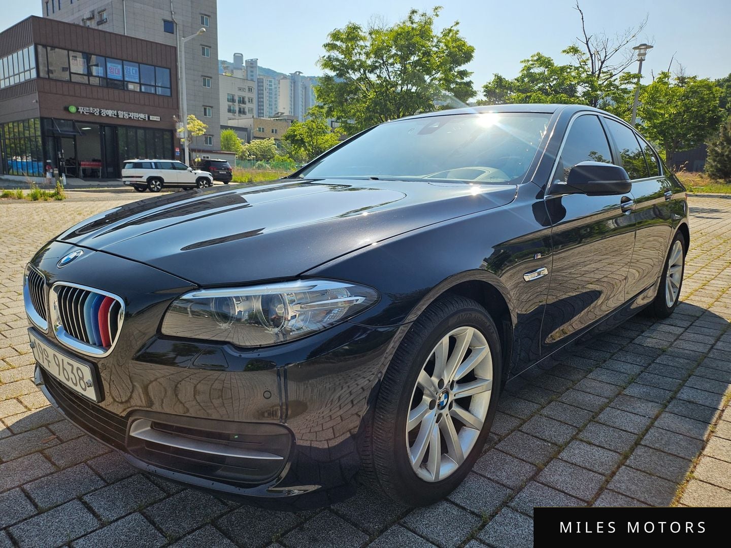 BMW 5 Series (F10) 2015 — миниатюра 2