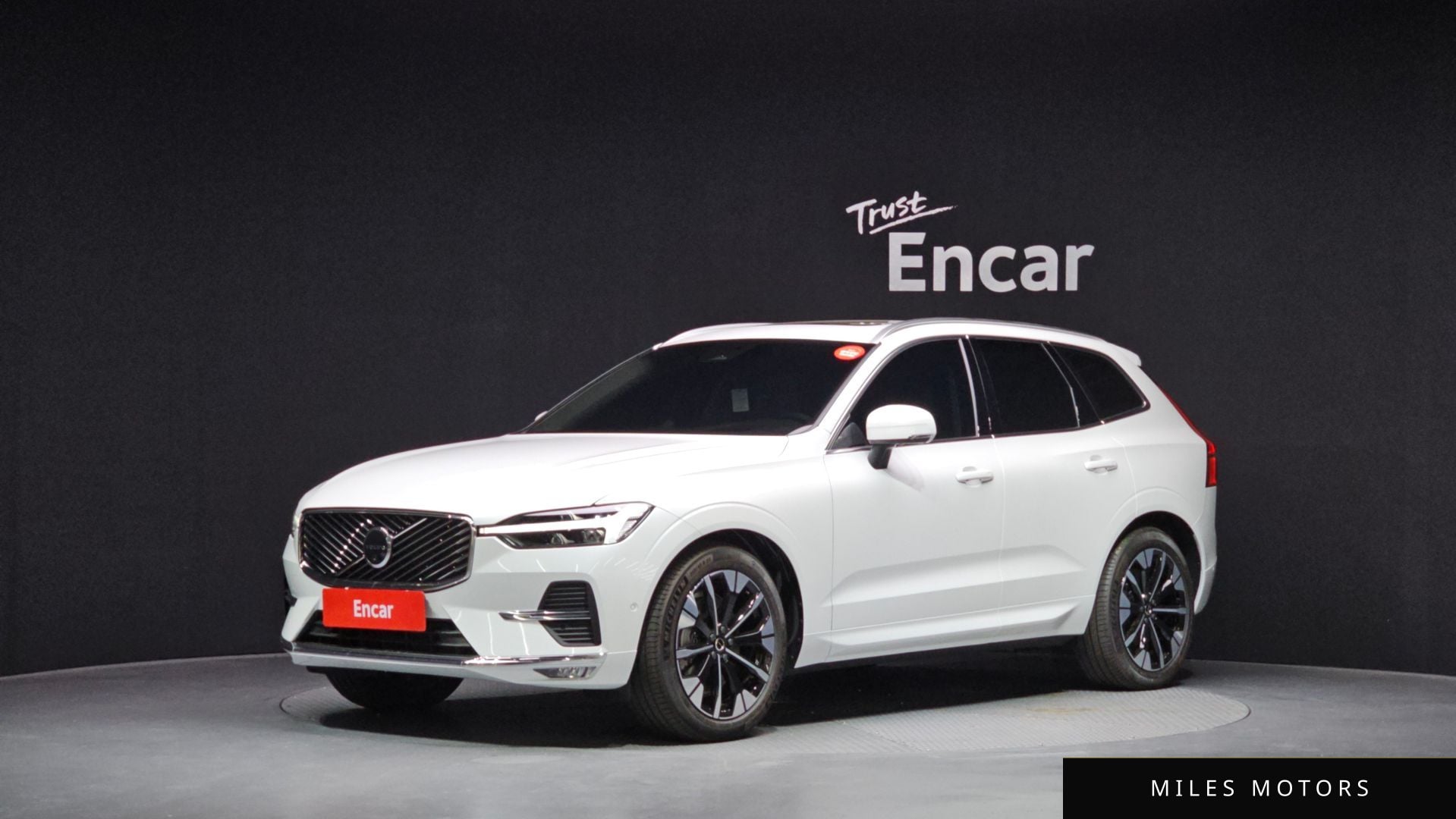 Volvo XC60 2026 — фото 1 из 12