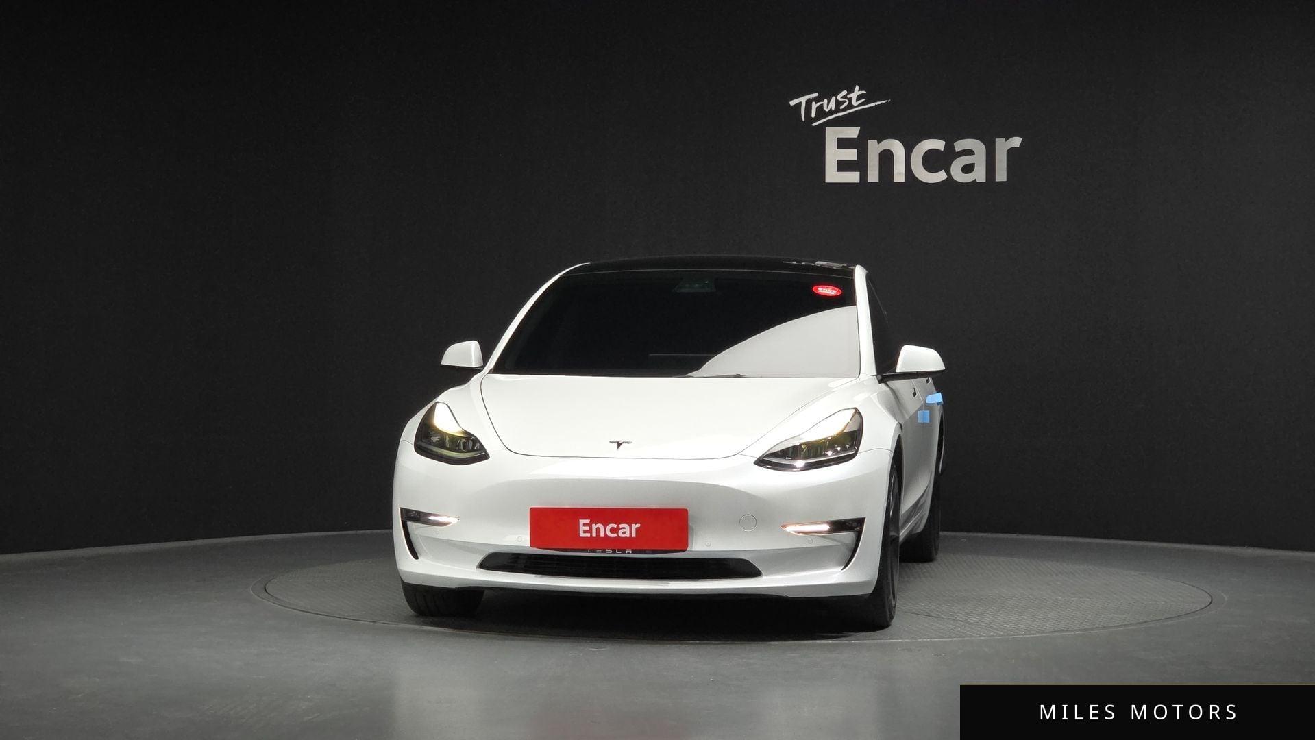 Tesla Model 3 2022 — миниатюра 3
