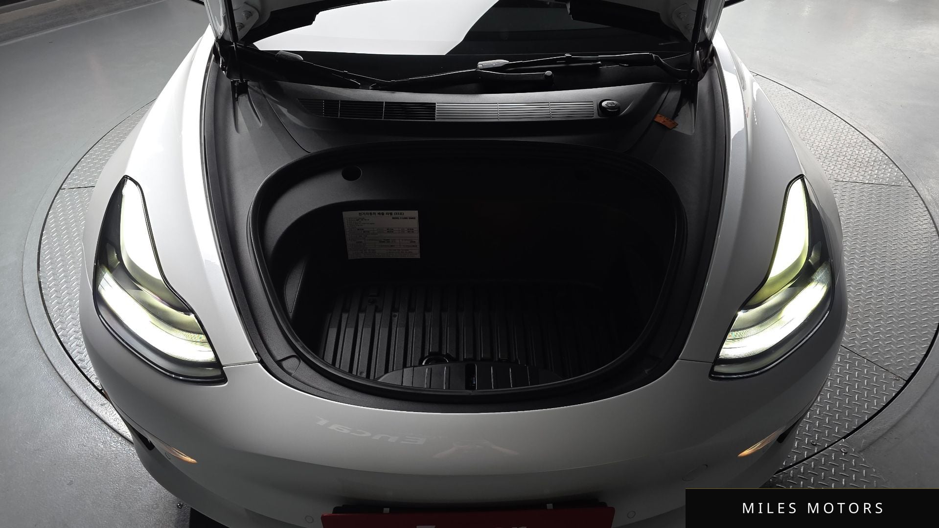 Tesla Model 3 2022 — миниатюра 6