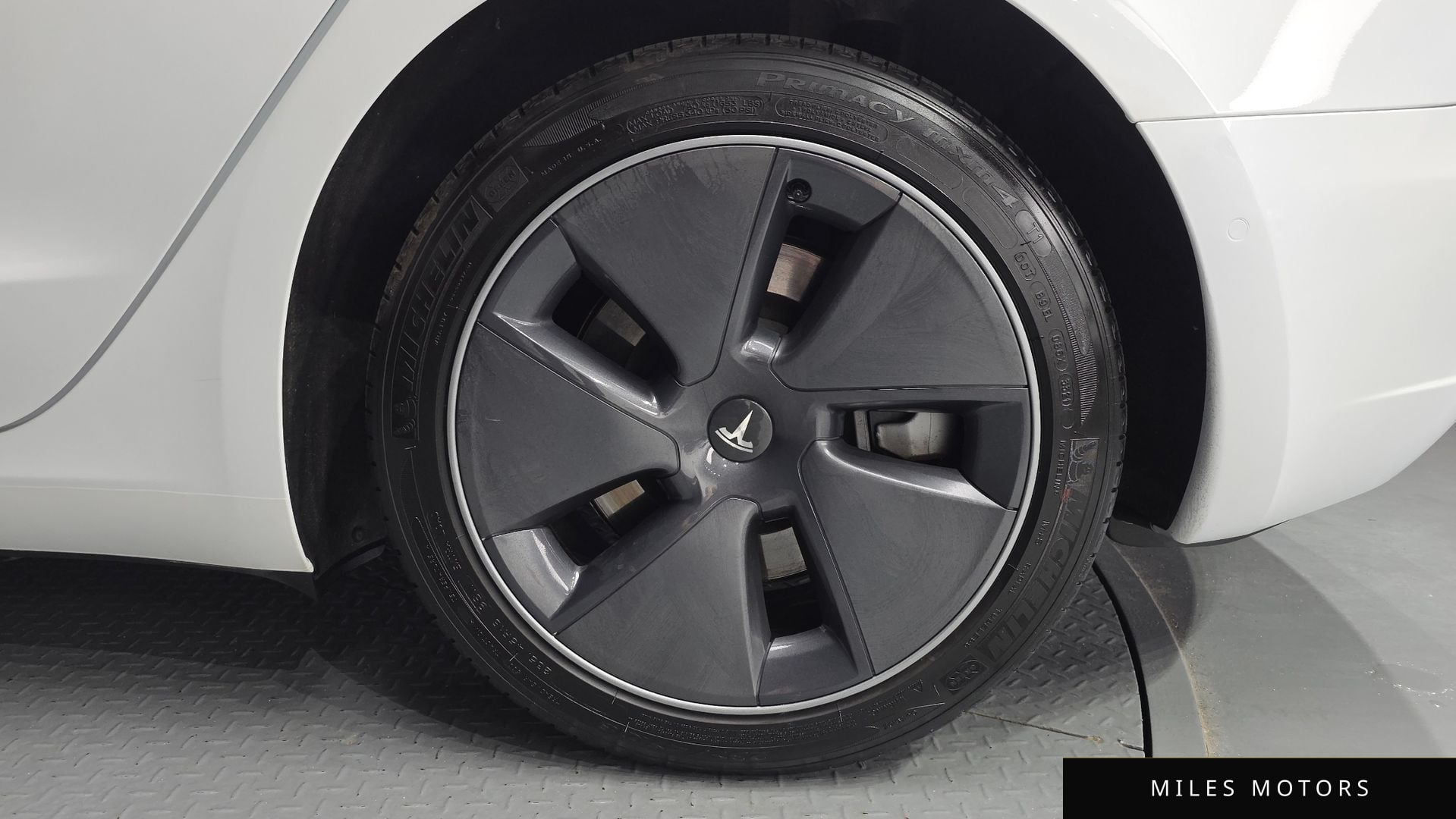 Tesla Model 3 2022 — миниатюра 7