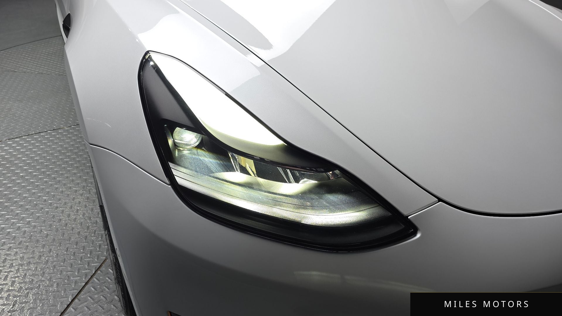 Tesla Model 3 2022 — миниатюра 8
