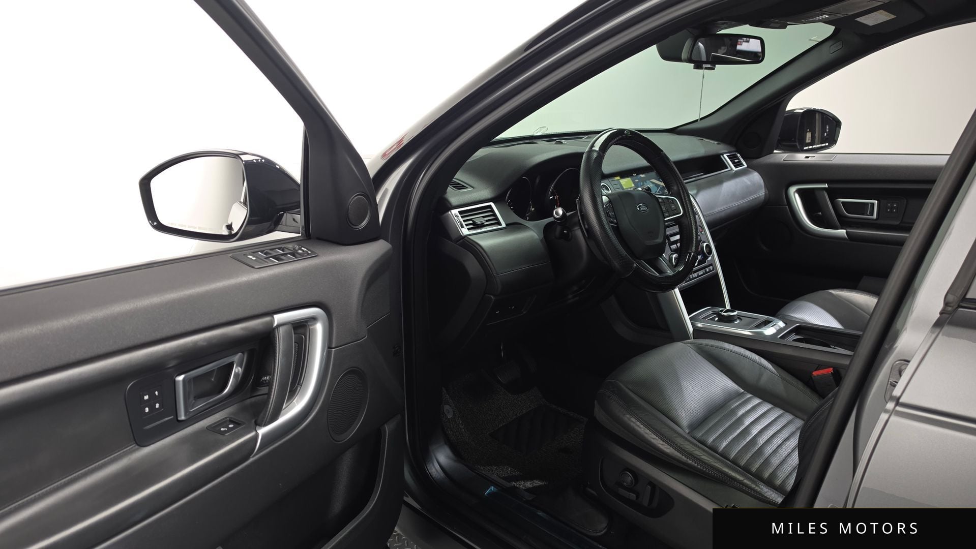 Land Rover Discovery Sport 2017 — миниатюра 10