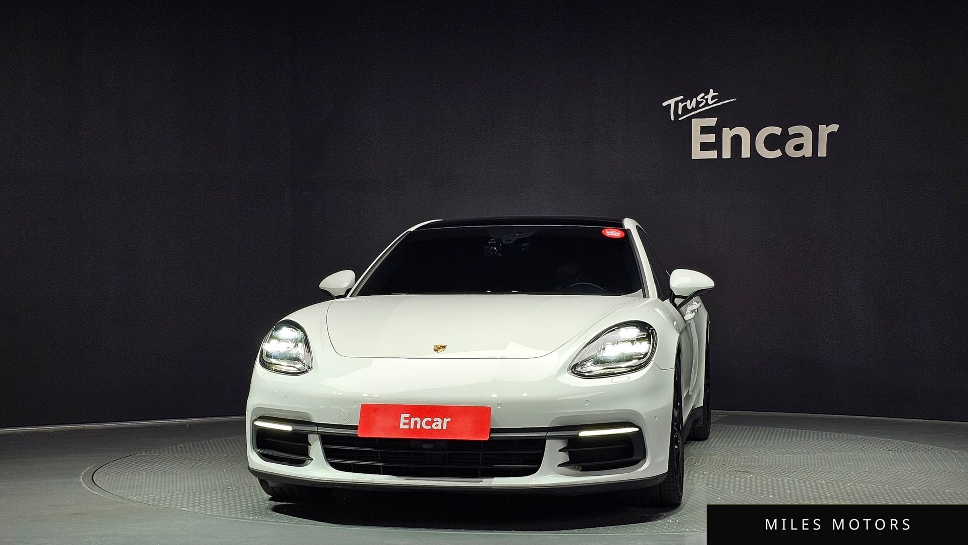 Porsche Panamera 2018 — миниатюра 3