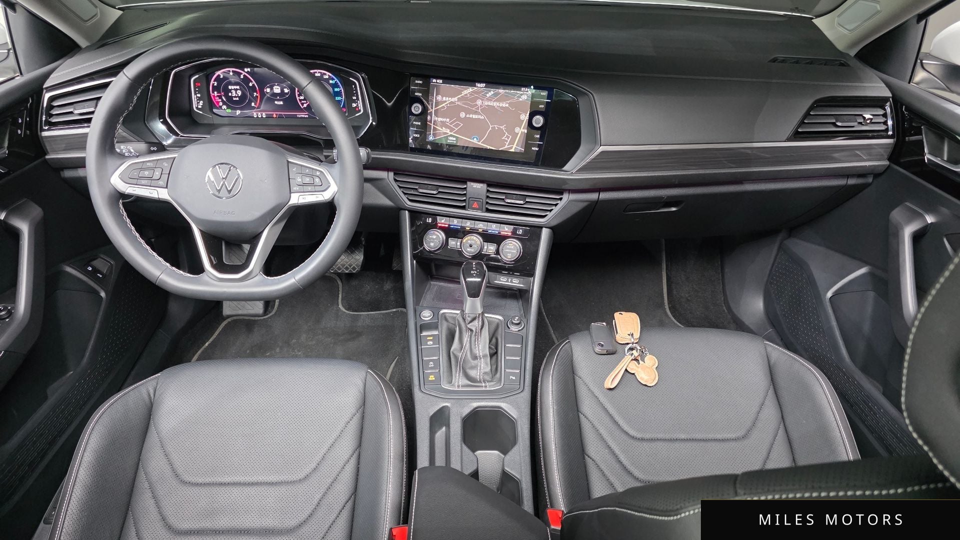 Volkswagen Jetta 2023 — миниатюра 10