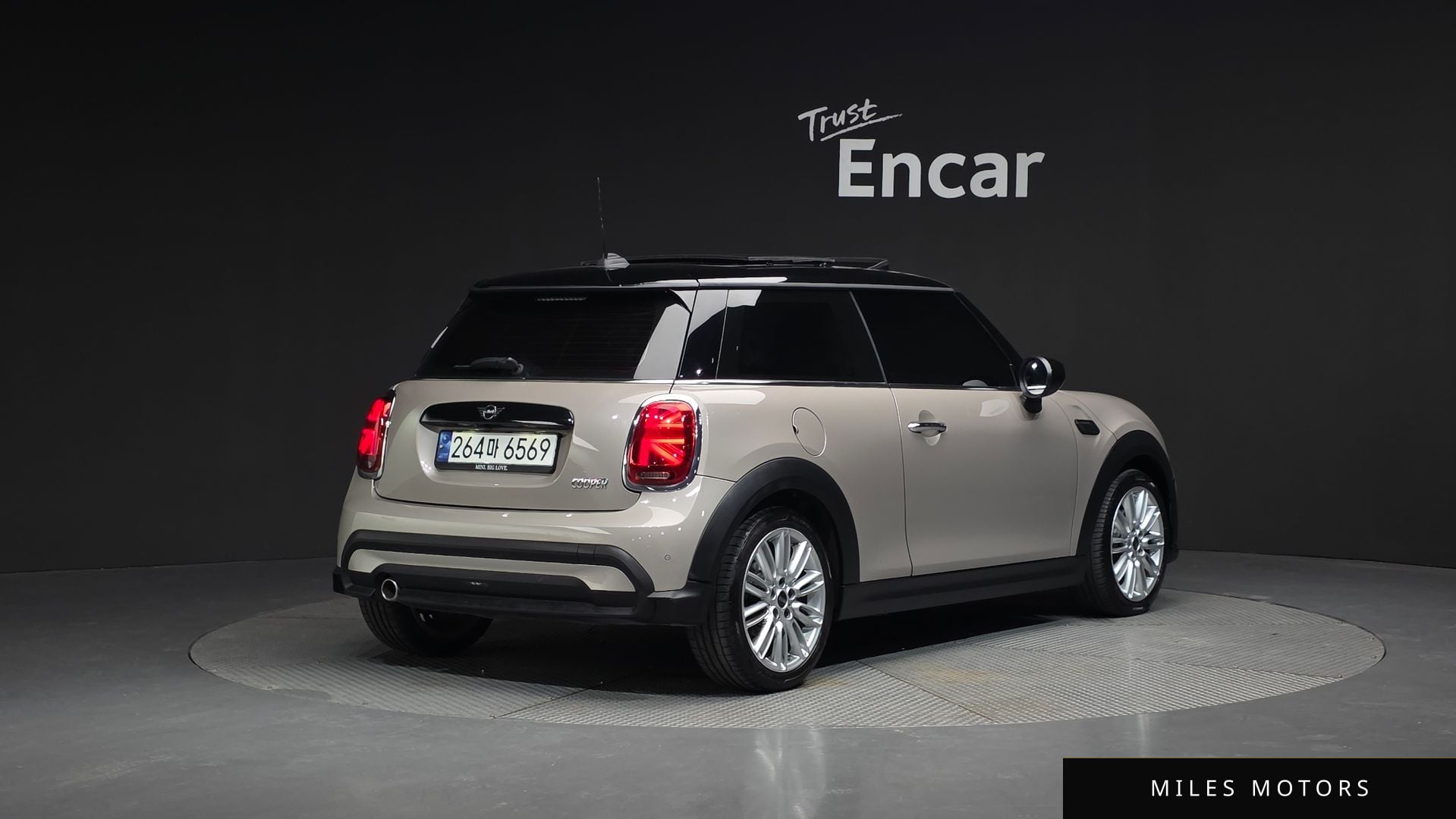 MINI Cooper 2023 — миниатюра 2