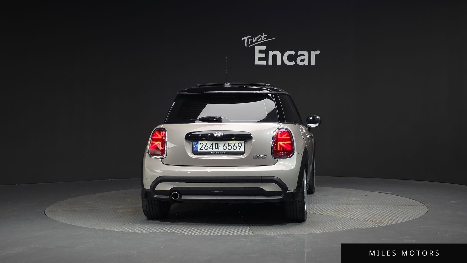 MINI Cooper 2023 — миниатюра 4