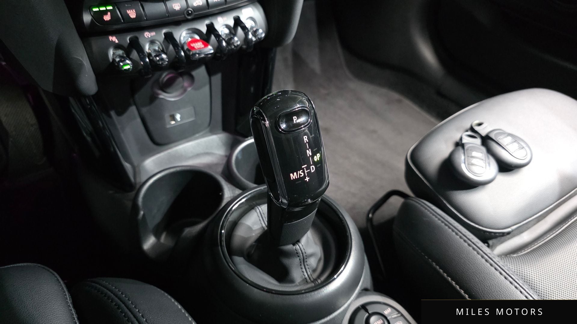 MINI Cooper 2023 — миниатюра 12