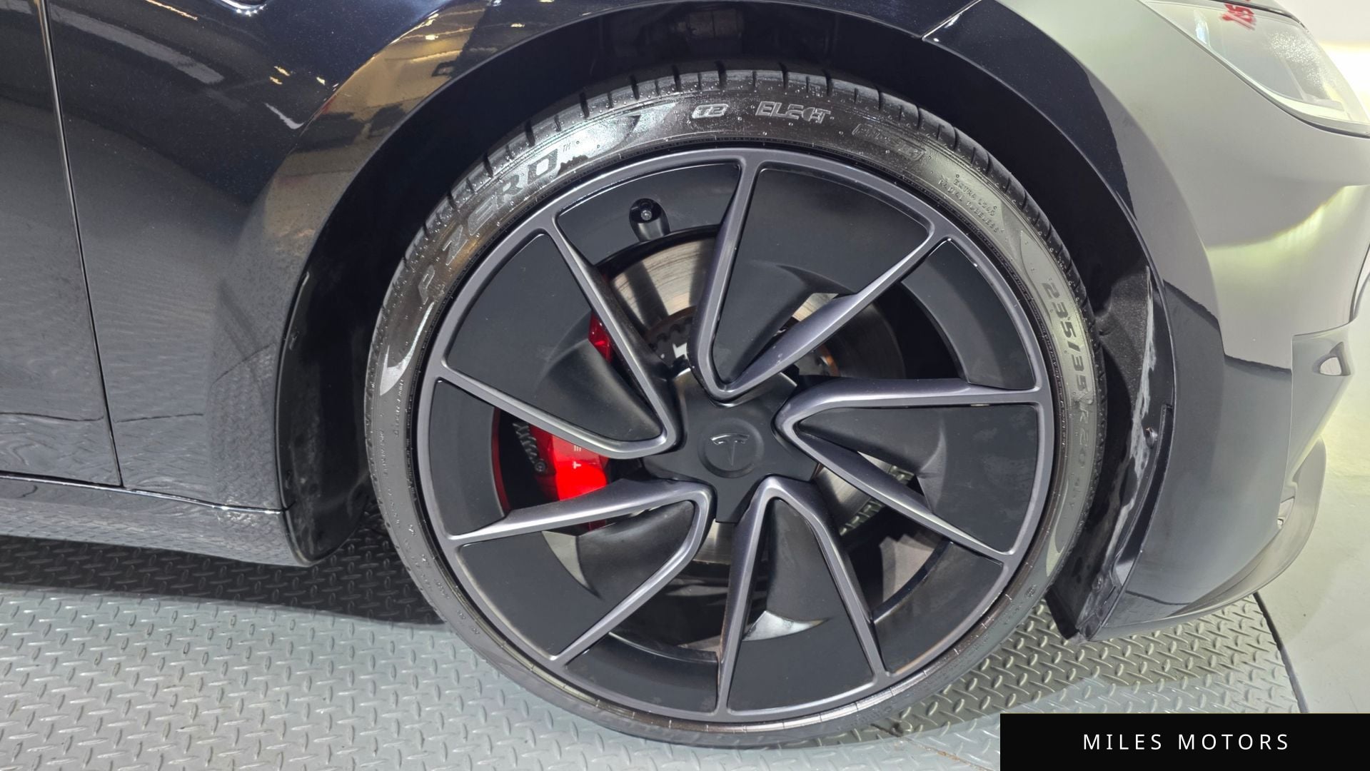 Tesla Model 3 2024 — миниатюра 6