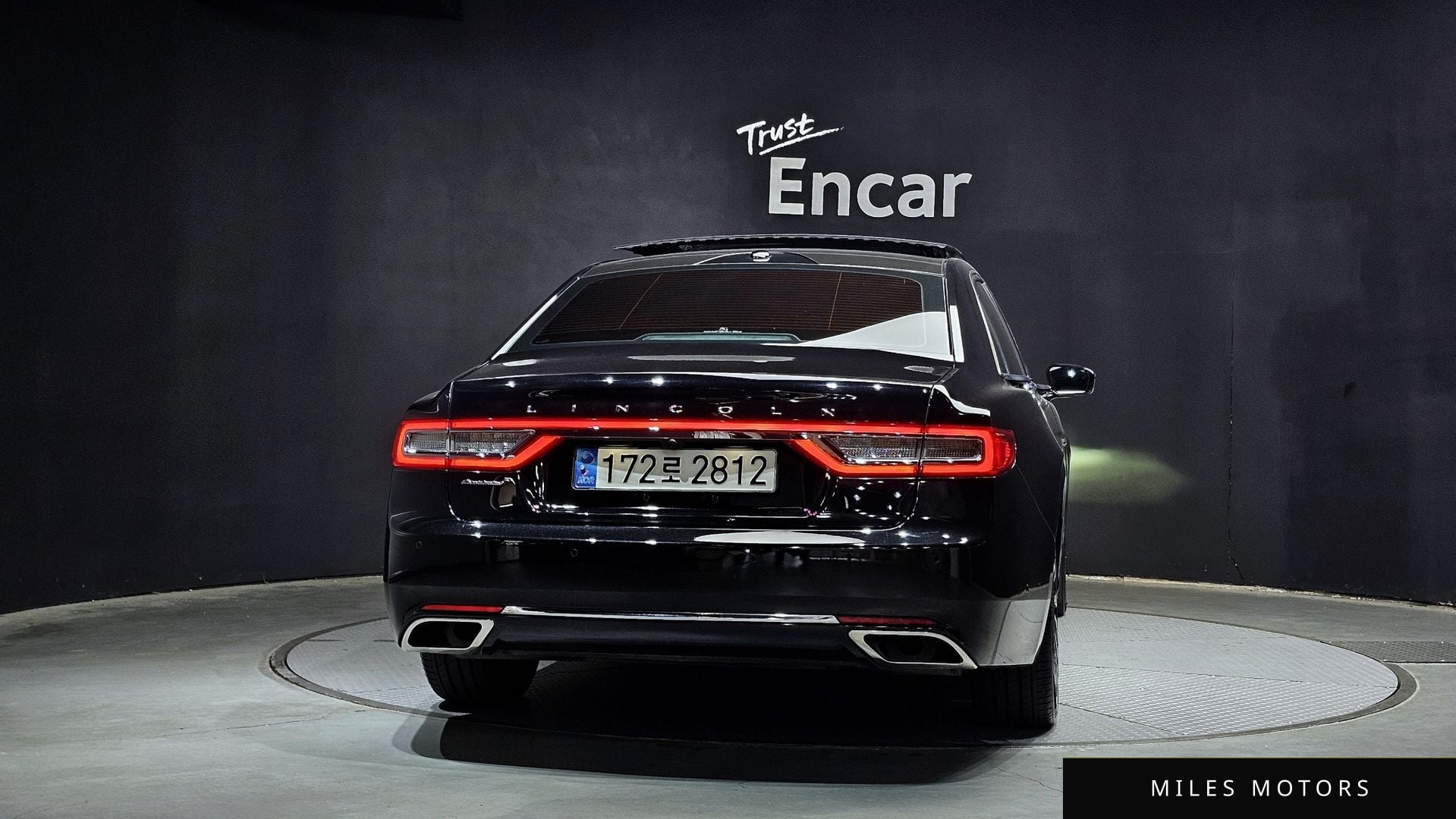 Lincoln Continental 2017 — миниатюра 4