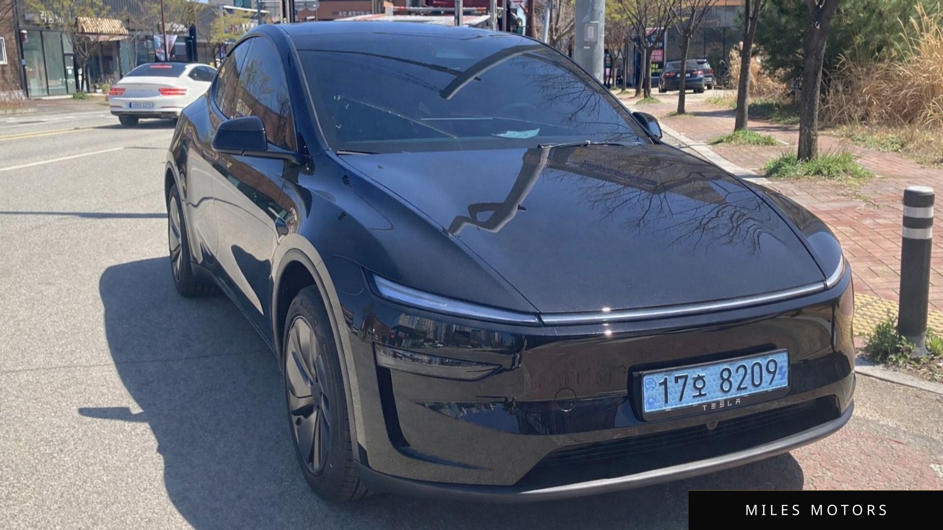 Tesla Model Y 2026 — миниатюра 2