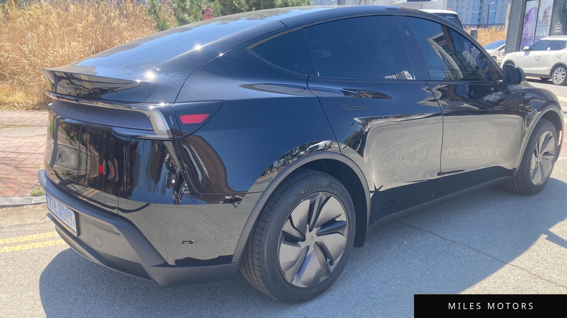 Tesla Model Y 2026 — миниатюра 4