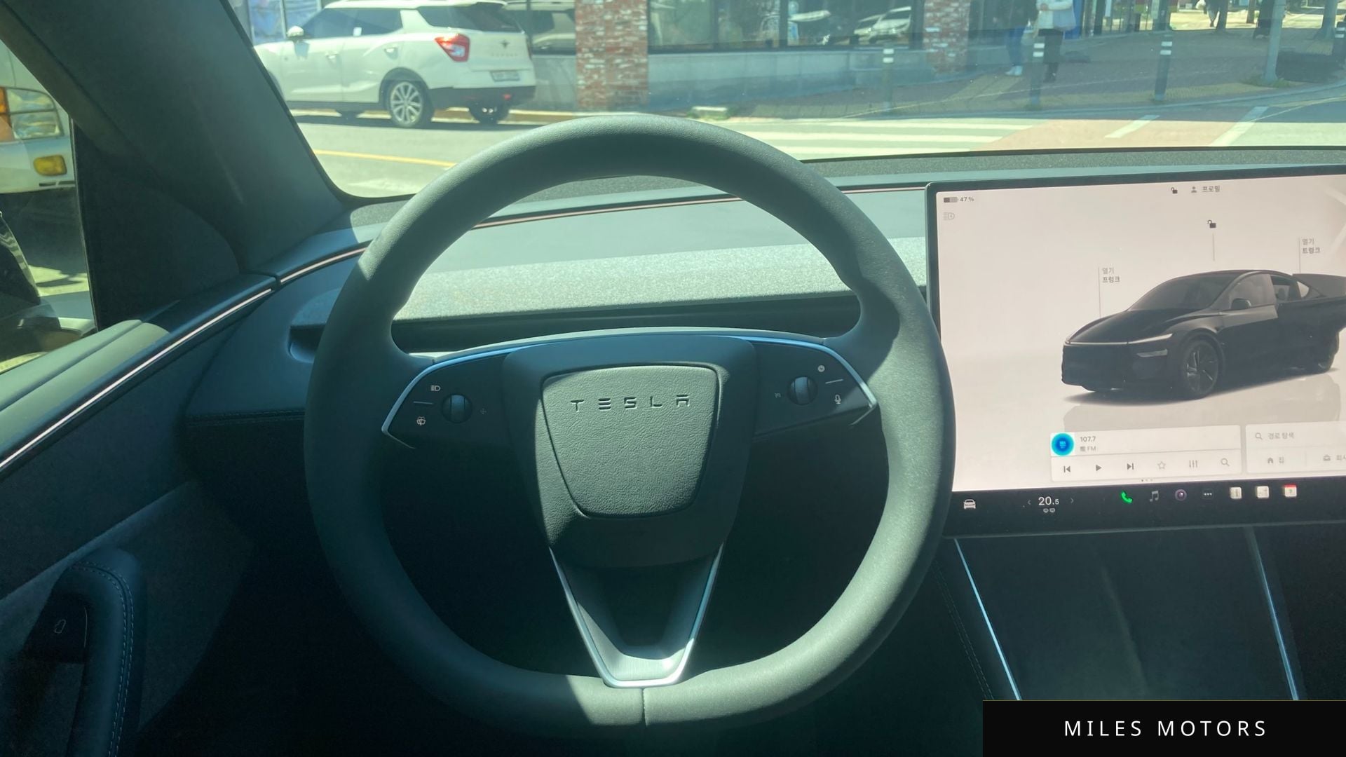 Tesla Model Y 2026 — миниатюра 10