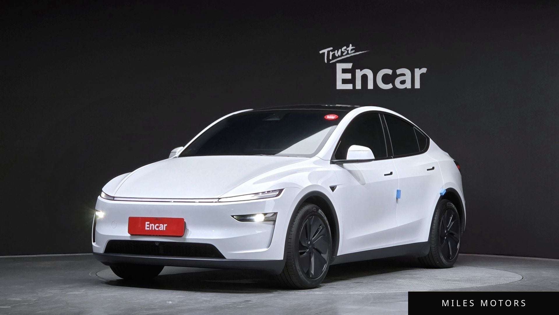 Tesla Model Y 2025 — фото 1 из 12