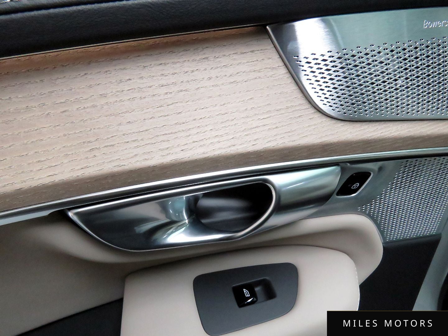 Volvo XC90 2026 — миниатюра 10