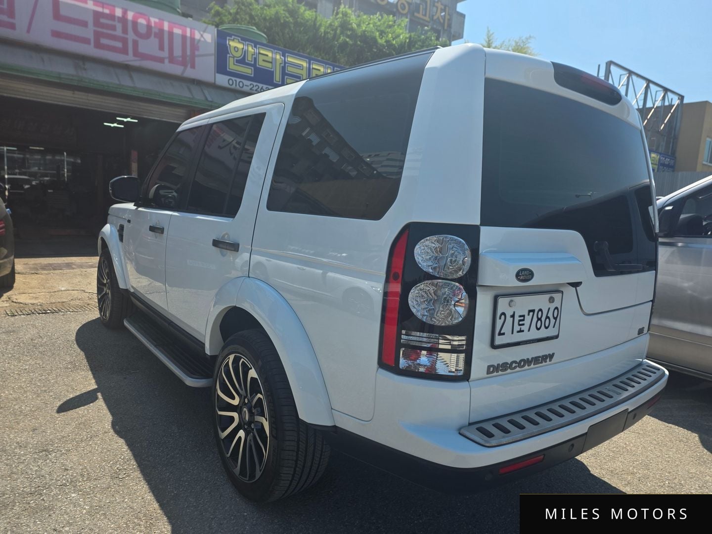 Land Rover Discovery 2014 — миниатюра 2