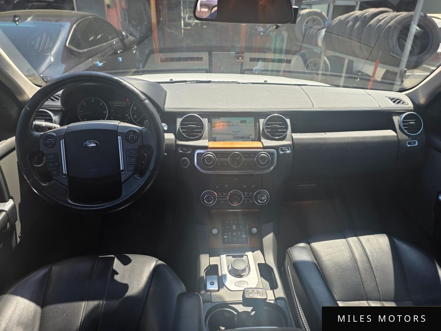Land Rover Discovery 2014 — миниатюра 7
