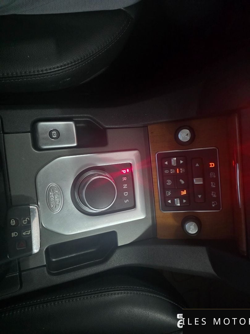Land Rover Discovery 2014 — миниатюра 9