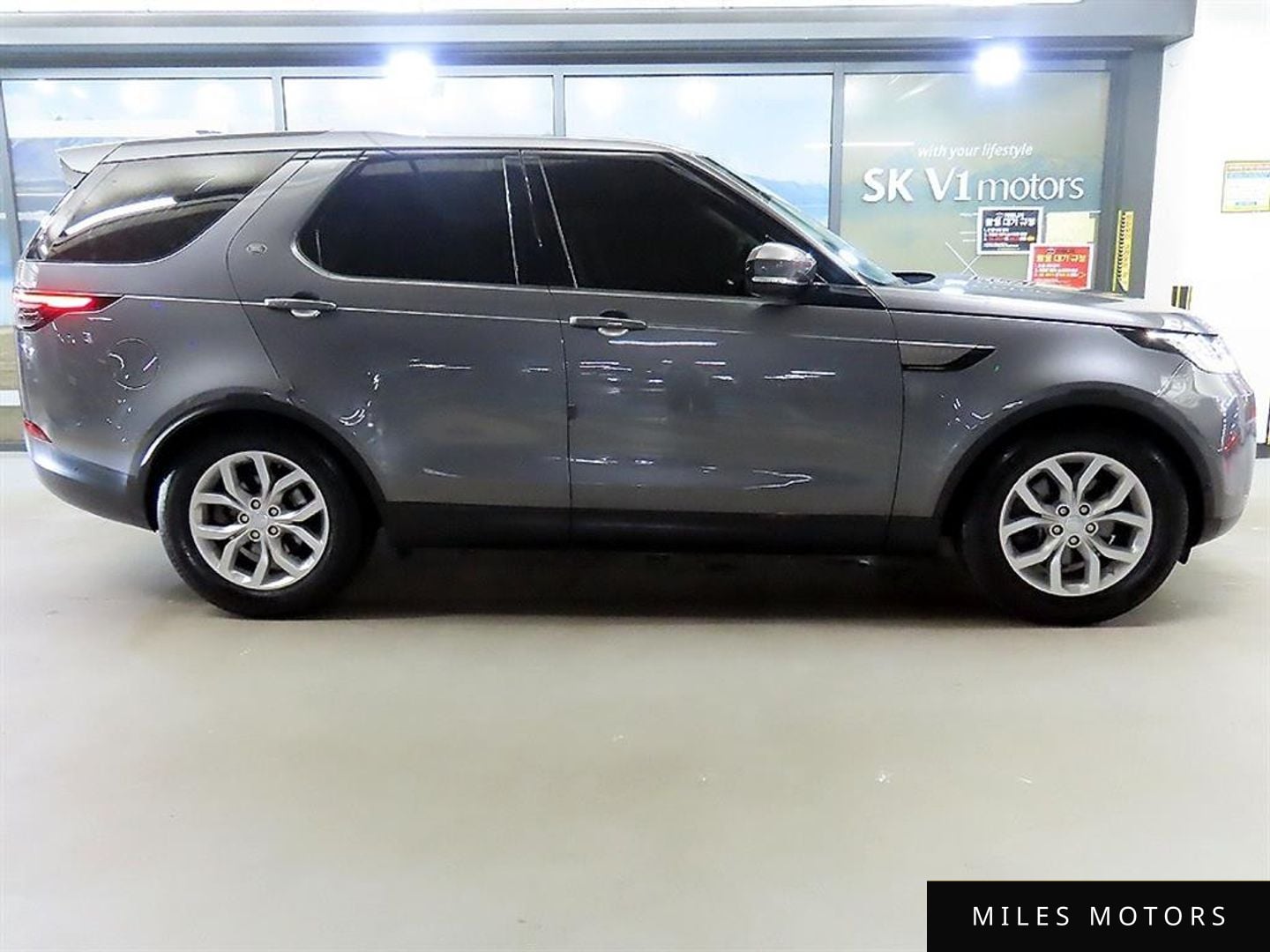 Land Rover Discovery 2019 — миниатюра 3