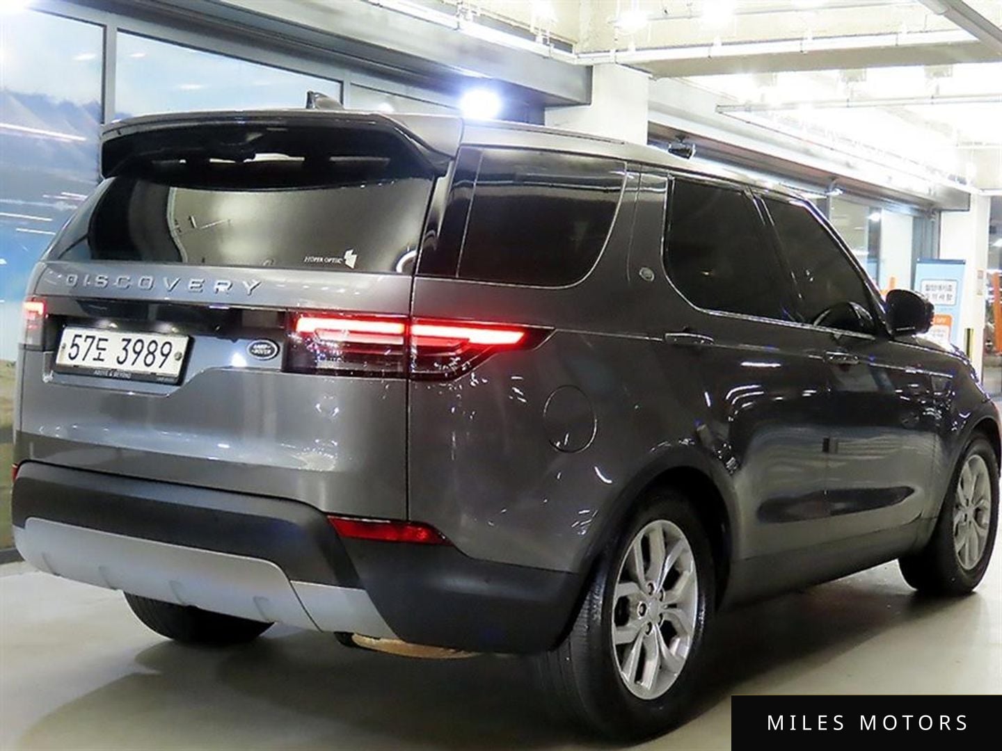 Land Rover Discovery 2019 — миниатюра 4