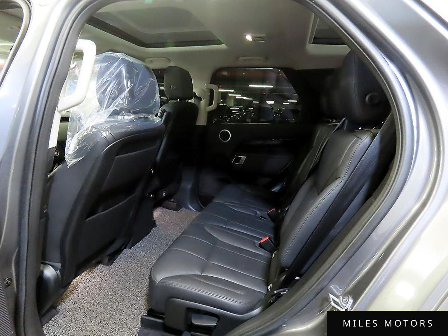 Land Rover Discovery 2019 — миниатюра 7