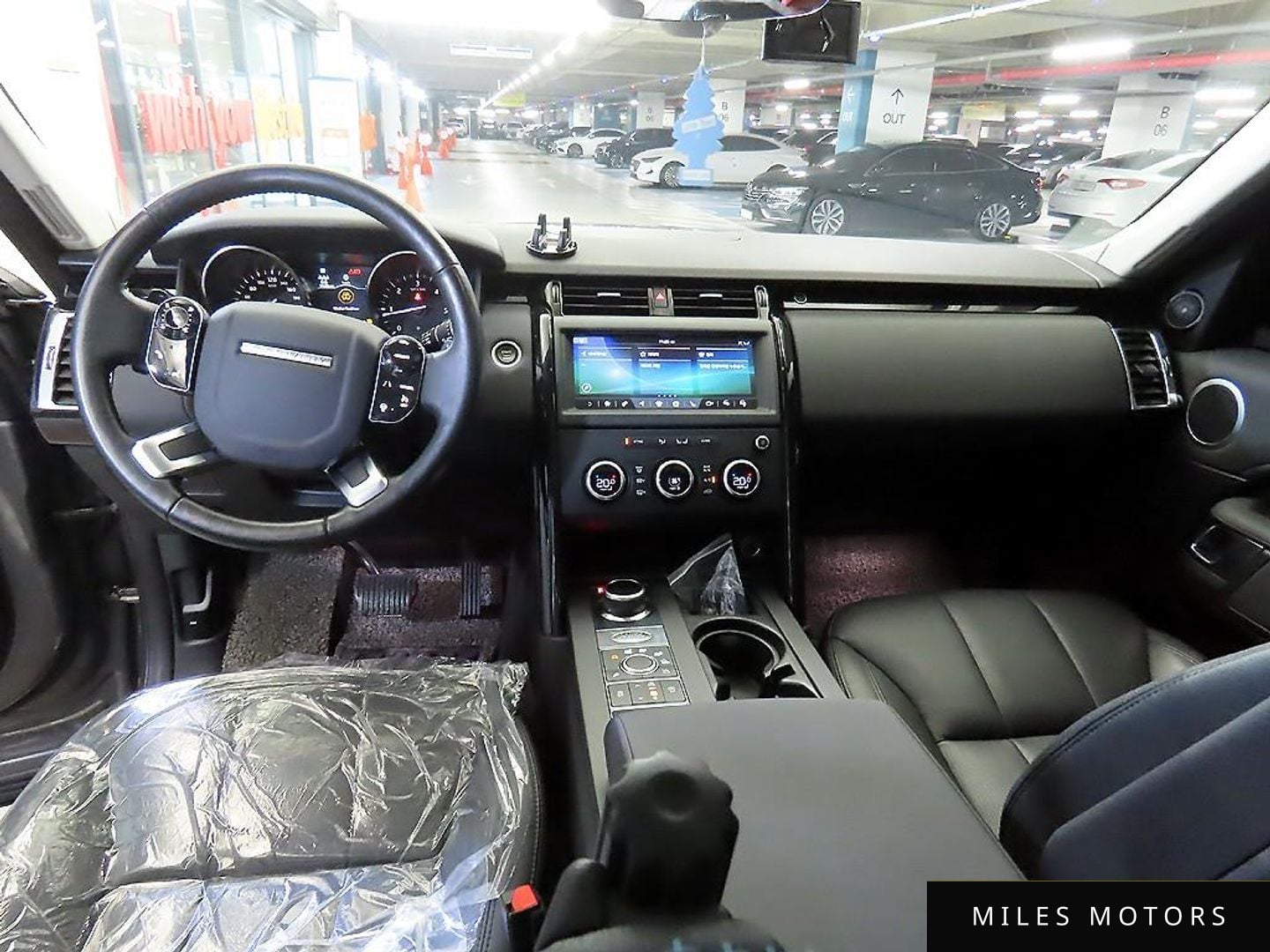 Land Rover Discovery 2019 — миниатюра 10