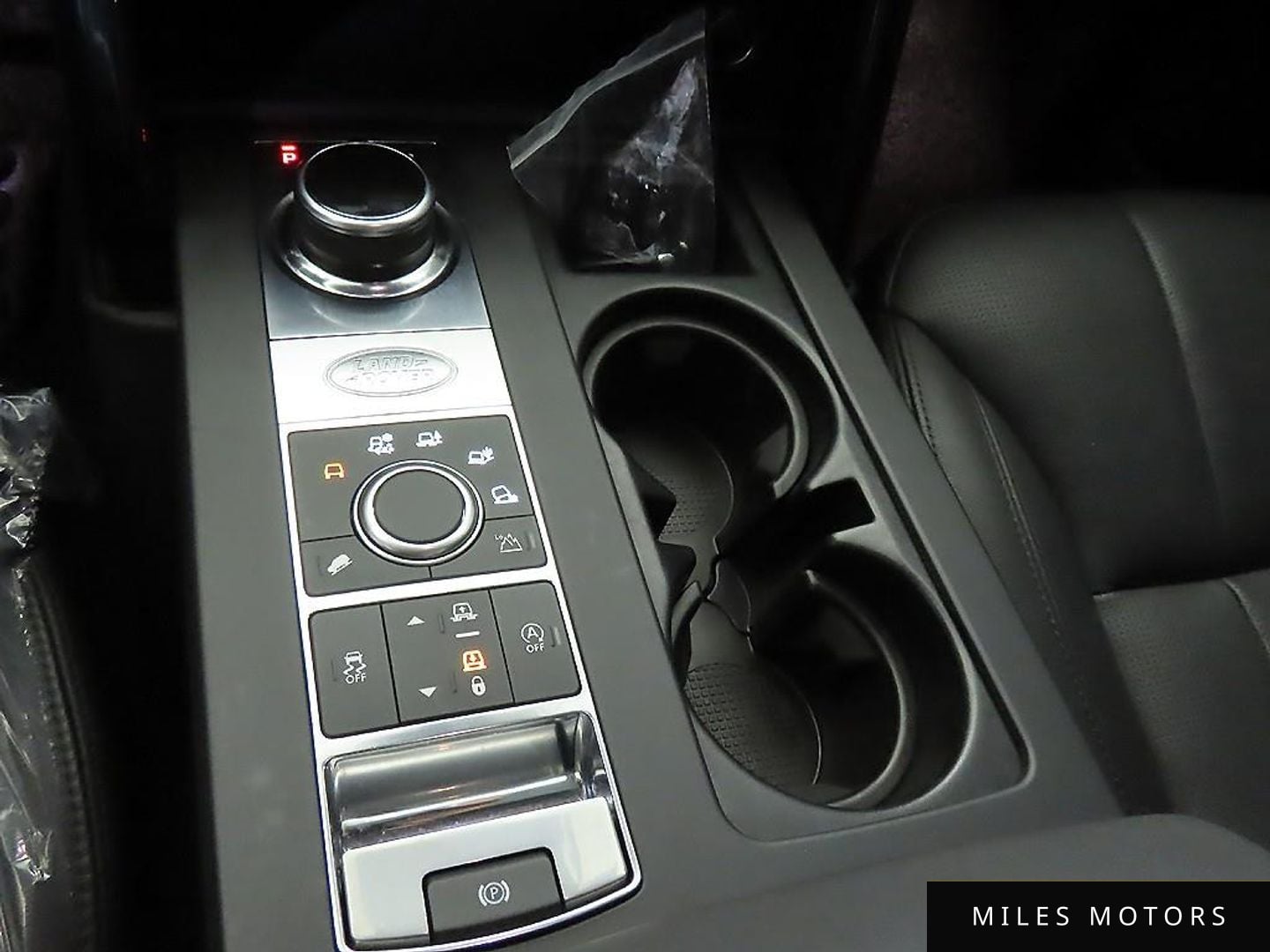 Land Rover Discovery 2019 — миниатюра 12