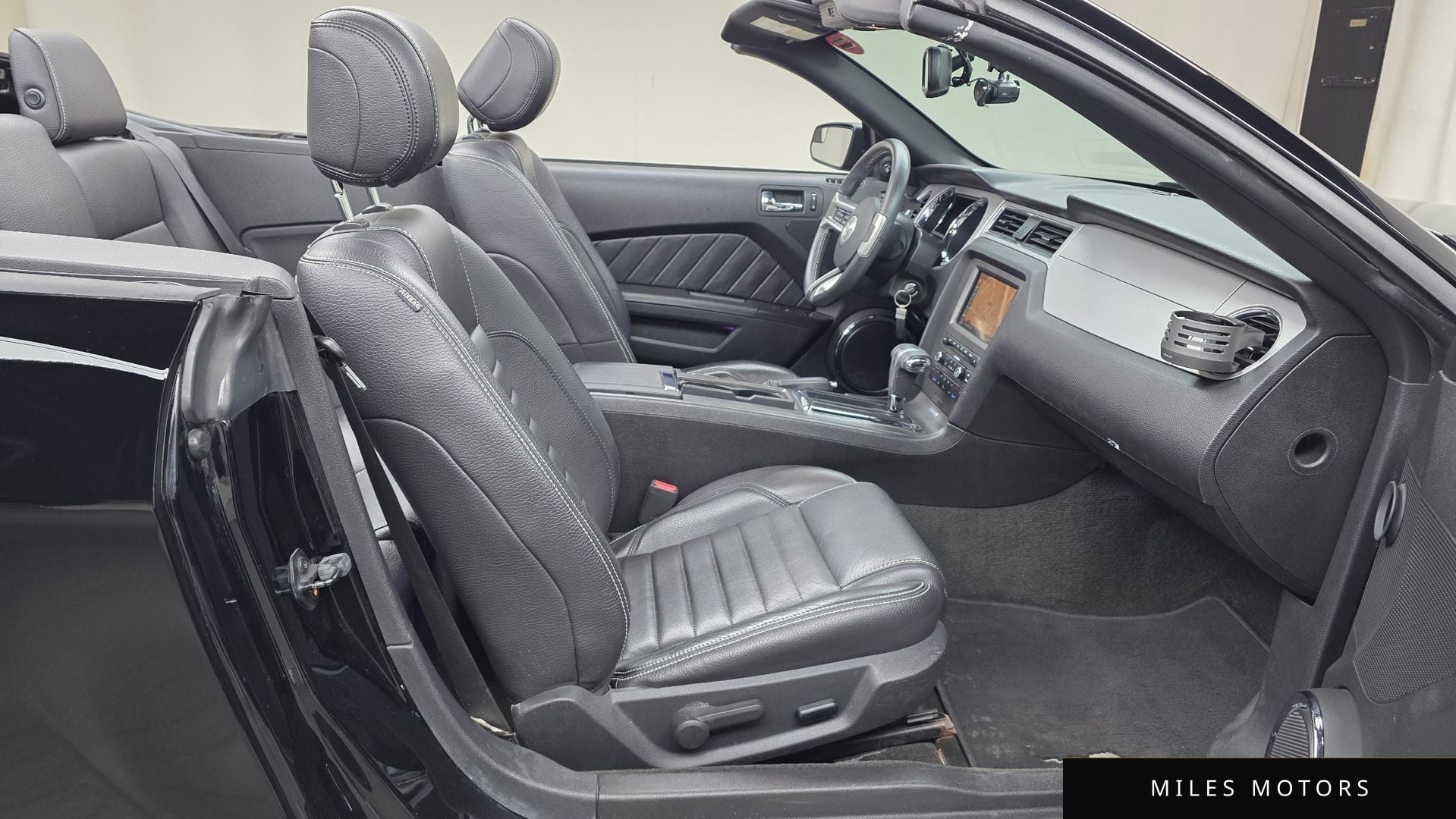 Ford Mustang 2012 — миниатюра 11