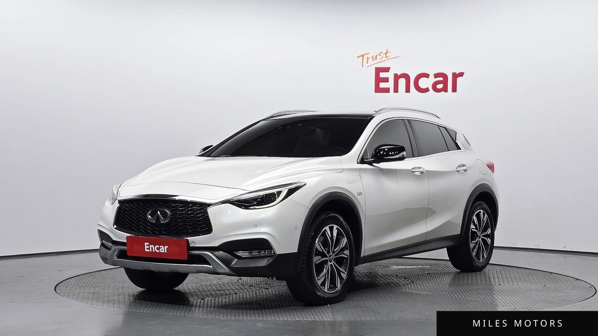 Infiniti QX30 2019 — фото 1 из 12