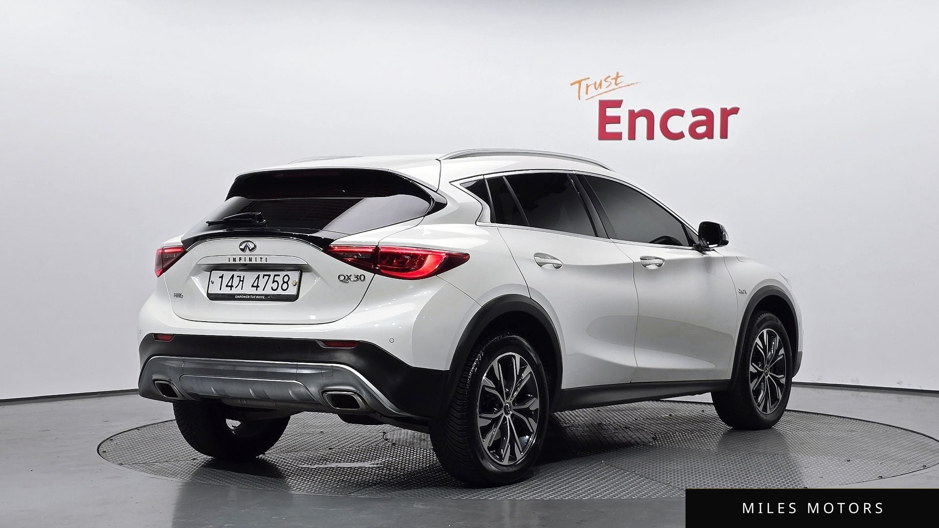 Infiniti QX30 2019 — миниатюра 2