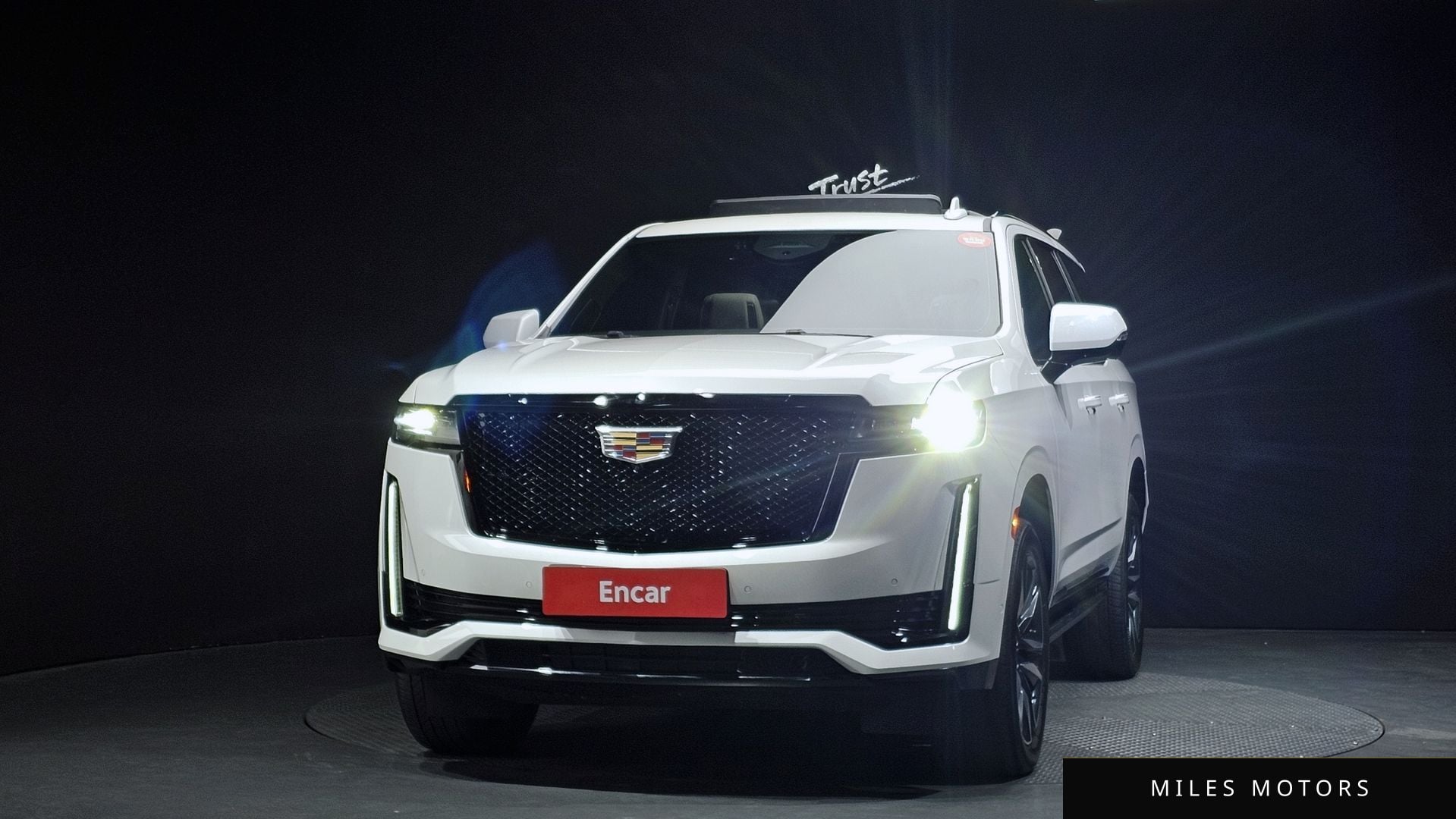 Cadillac Escalade 2023 — миниатюра 3