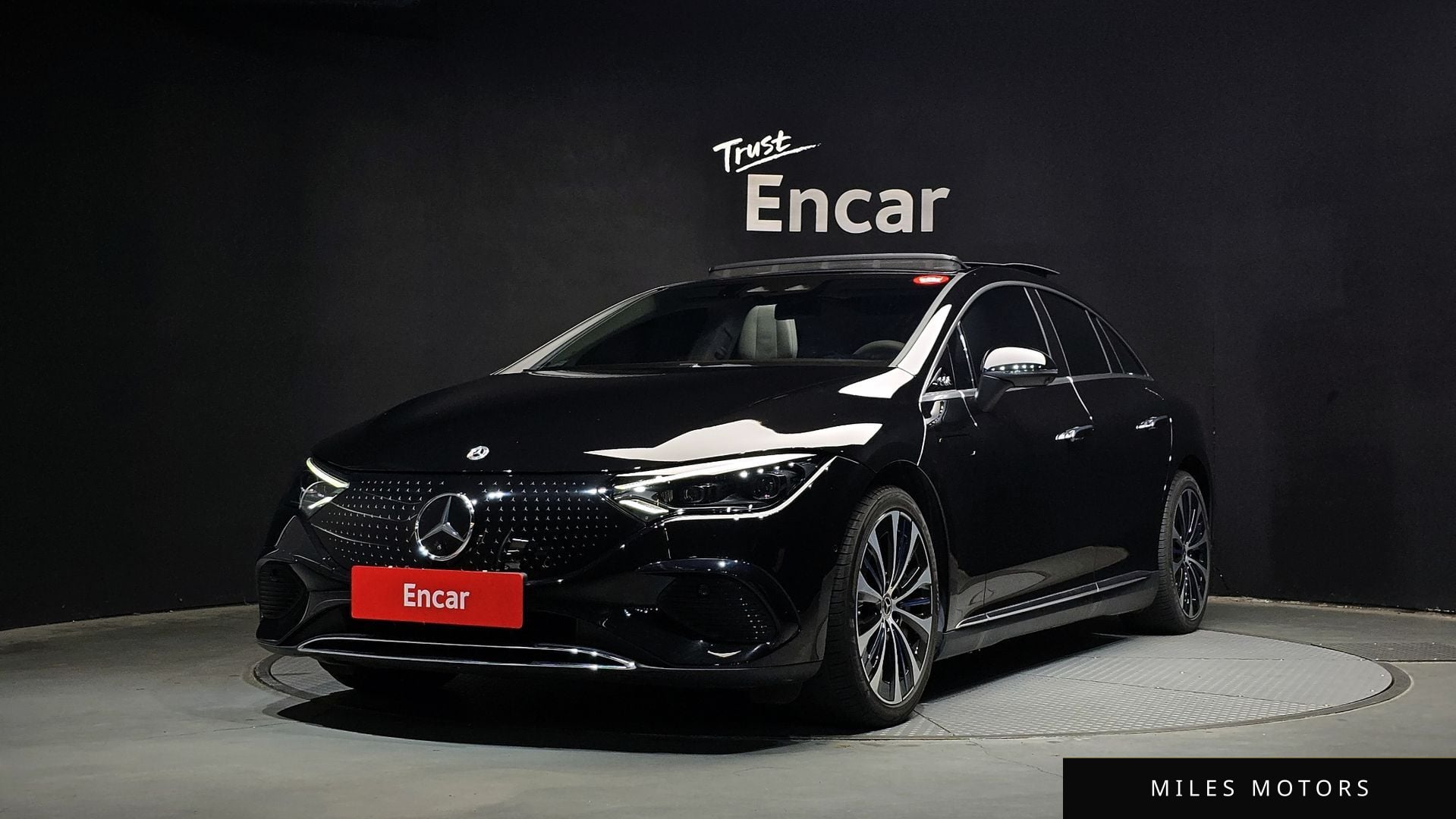 Mercedes-Benz EQE V295 2023 — фото 1 из 12