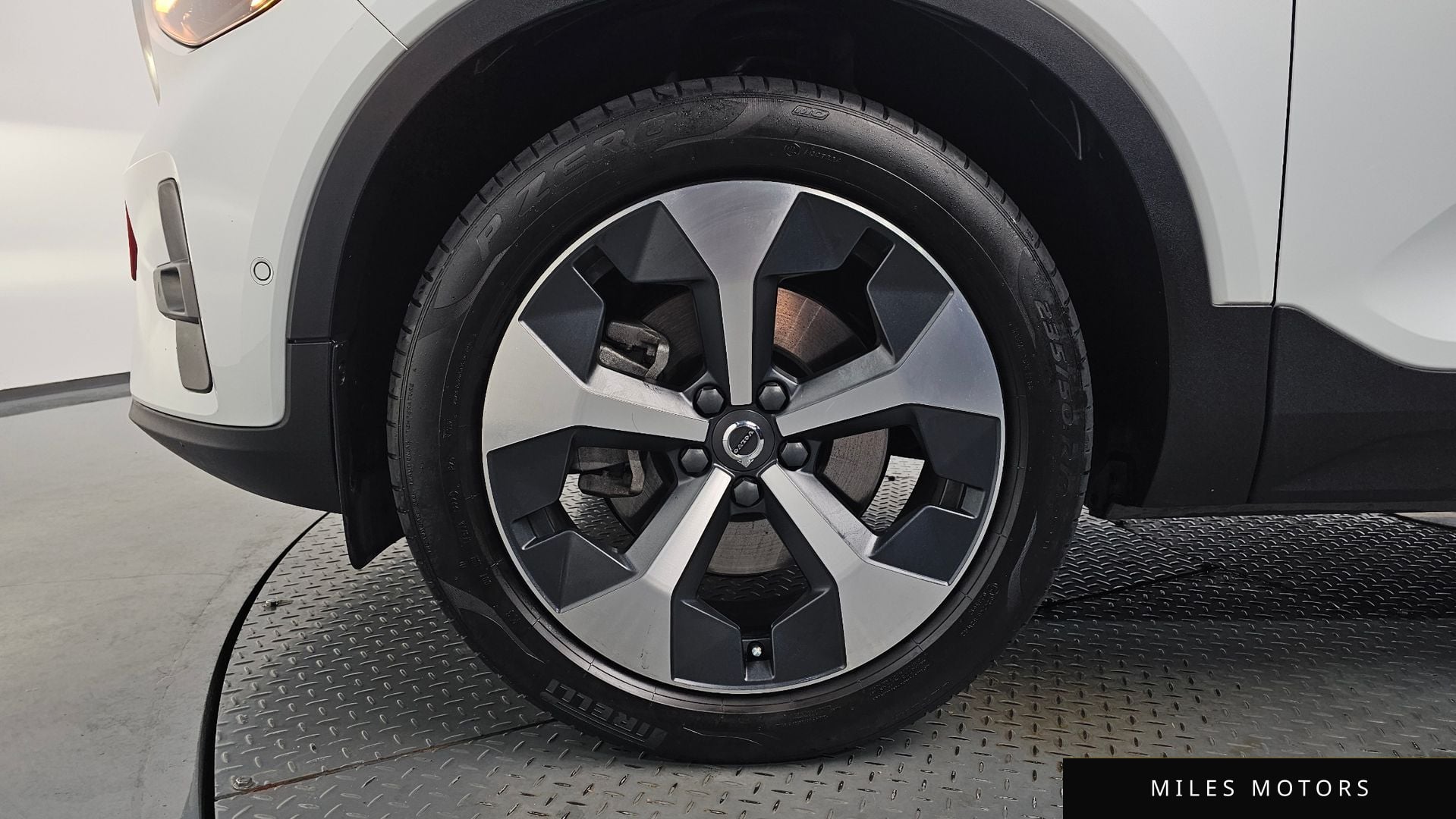Volvo XC40 2023 — миниатюра 4