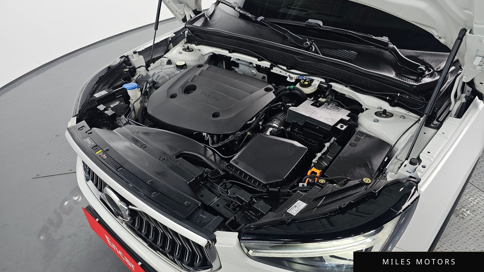 Volvo XC40 2023 — миниатюра 5