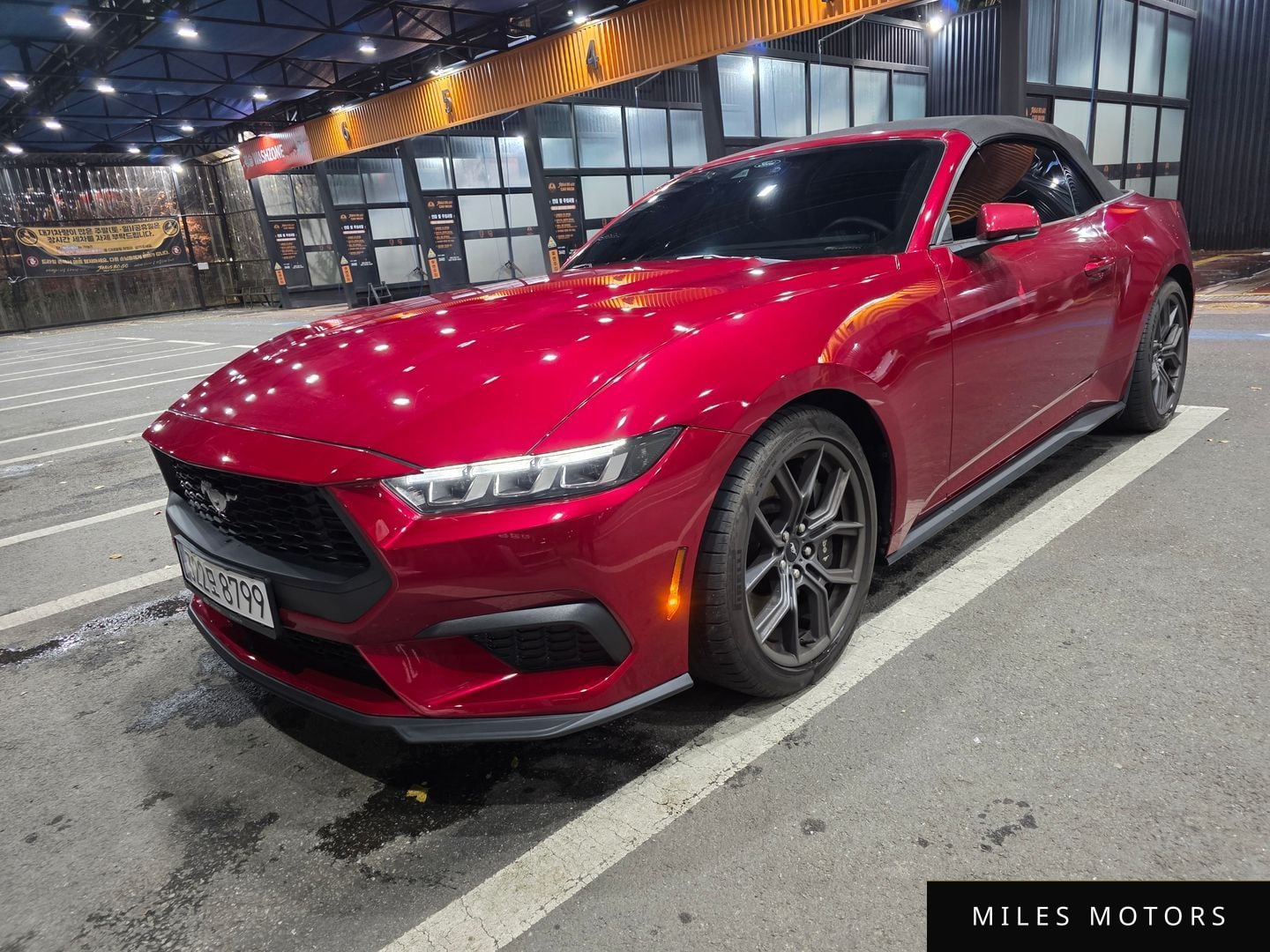 Ford Mustang 2024 — фото 1 из 12