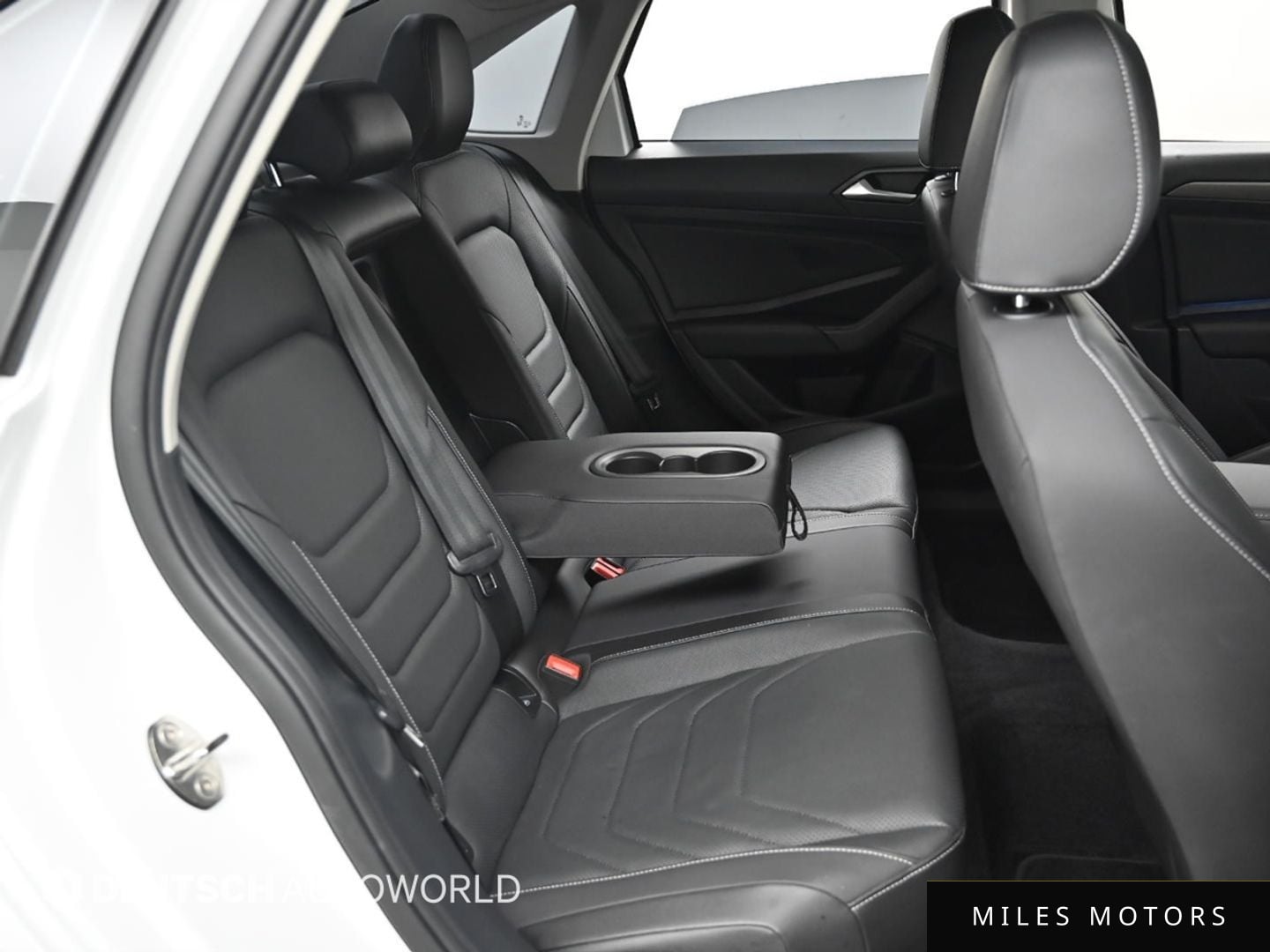 Volkswagen Jetta 2021 — миниатюра 12