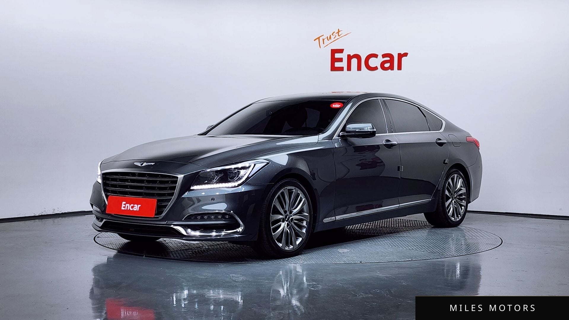 Genesis G80 2018 — фото 1 из 12