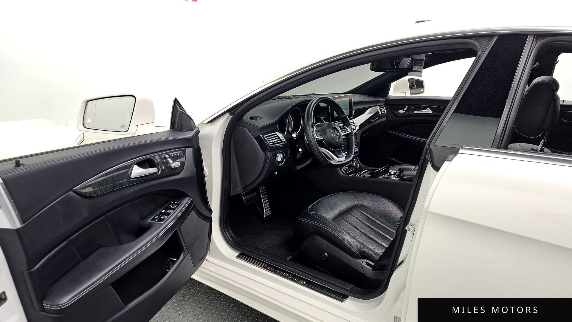 Mercedes-Benz CLS-Class W218 2016 — миниатюра 10
