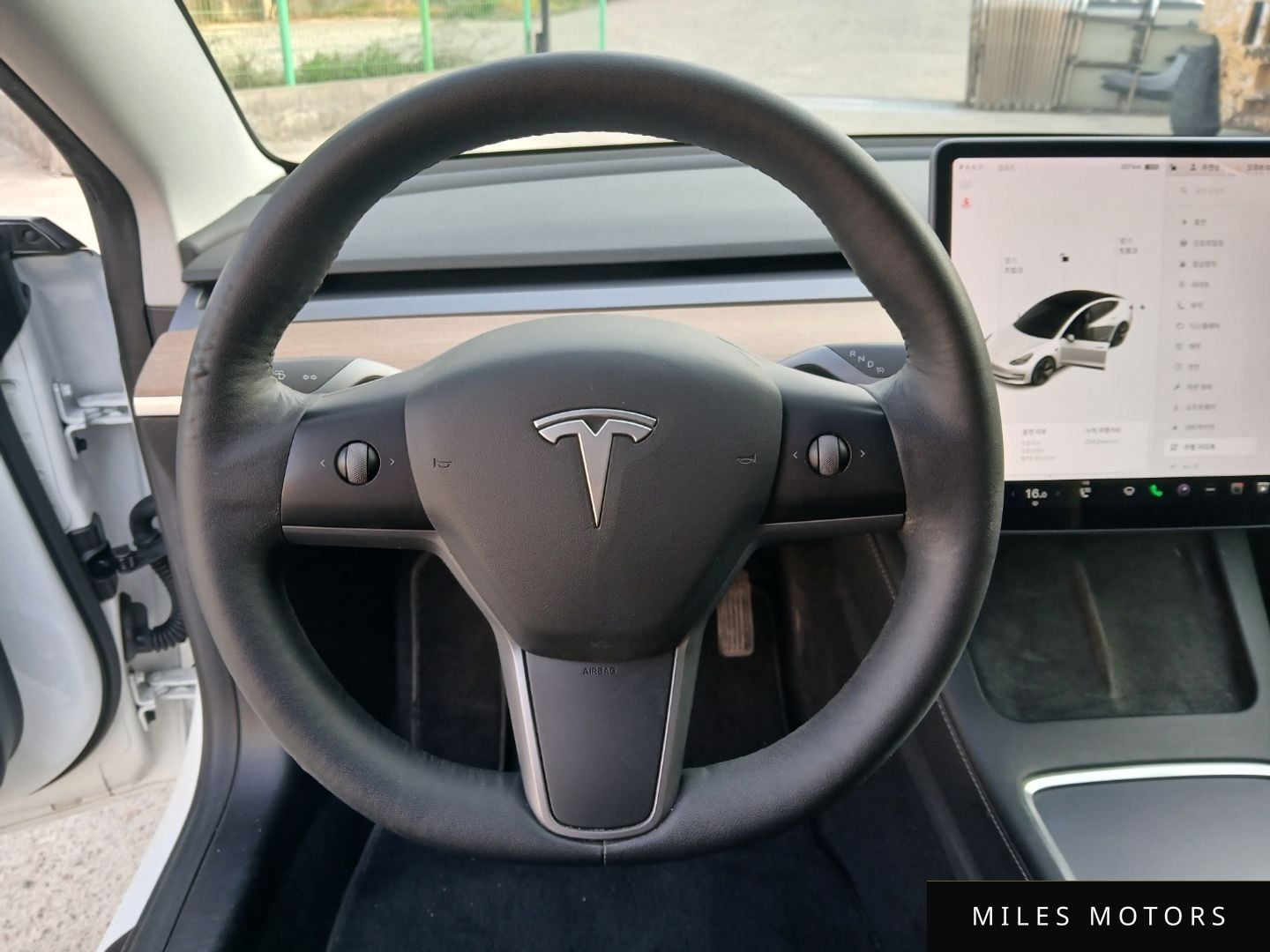 Tesla Model 3 2021 — миниатюра 9
