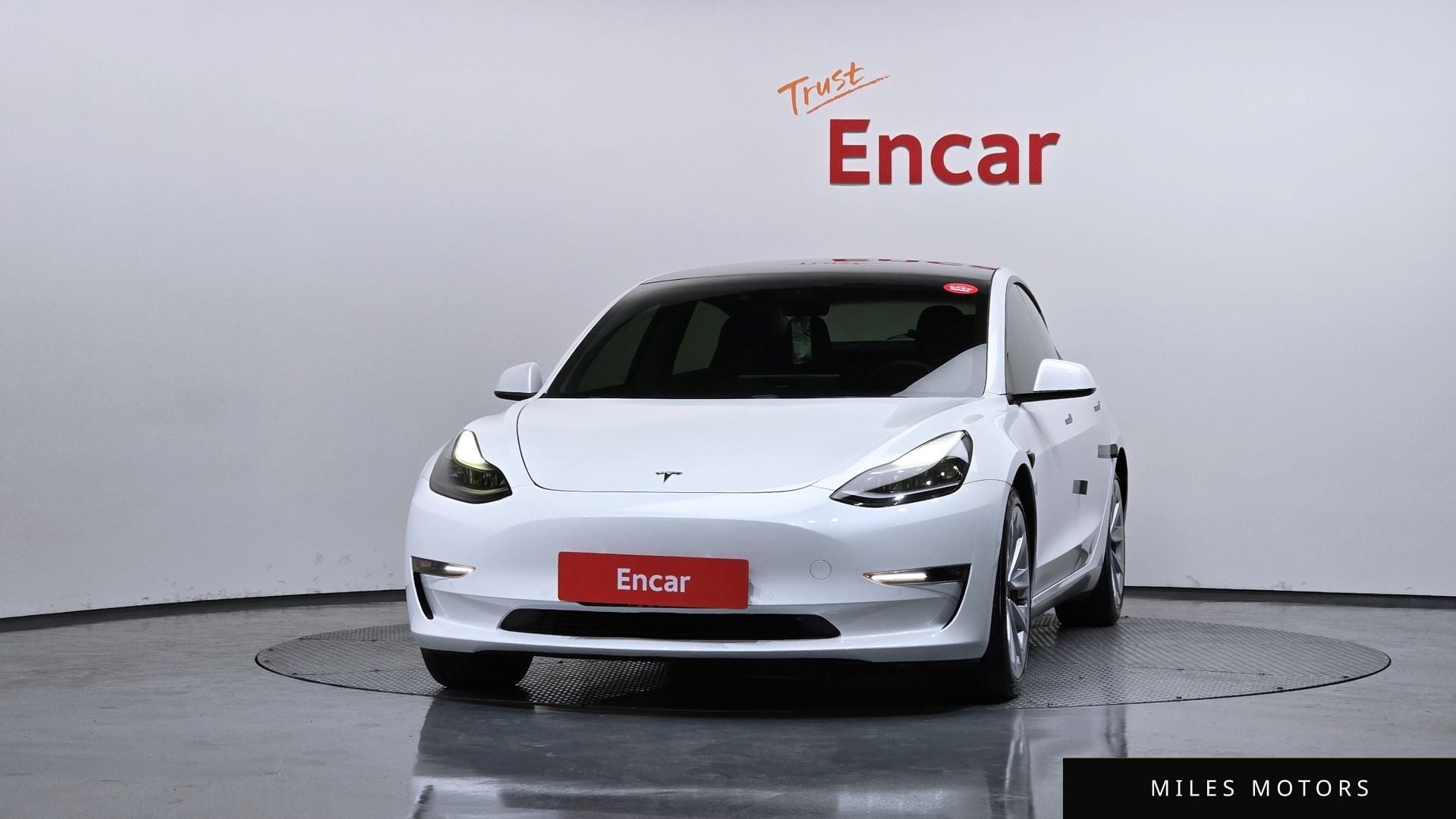 Tesla Model 3 2021 — миниатюра 3