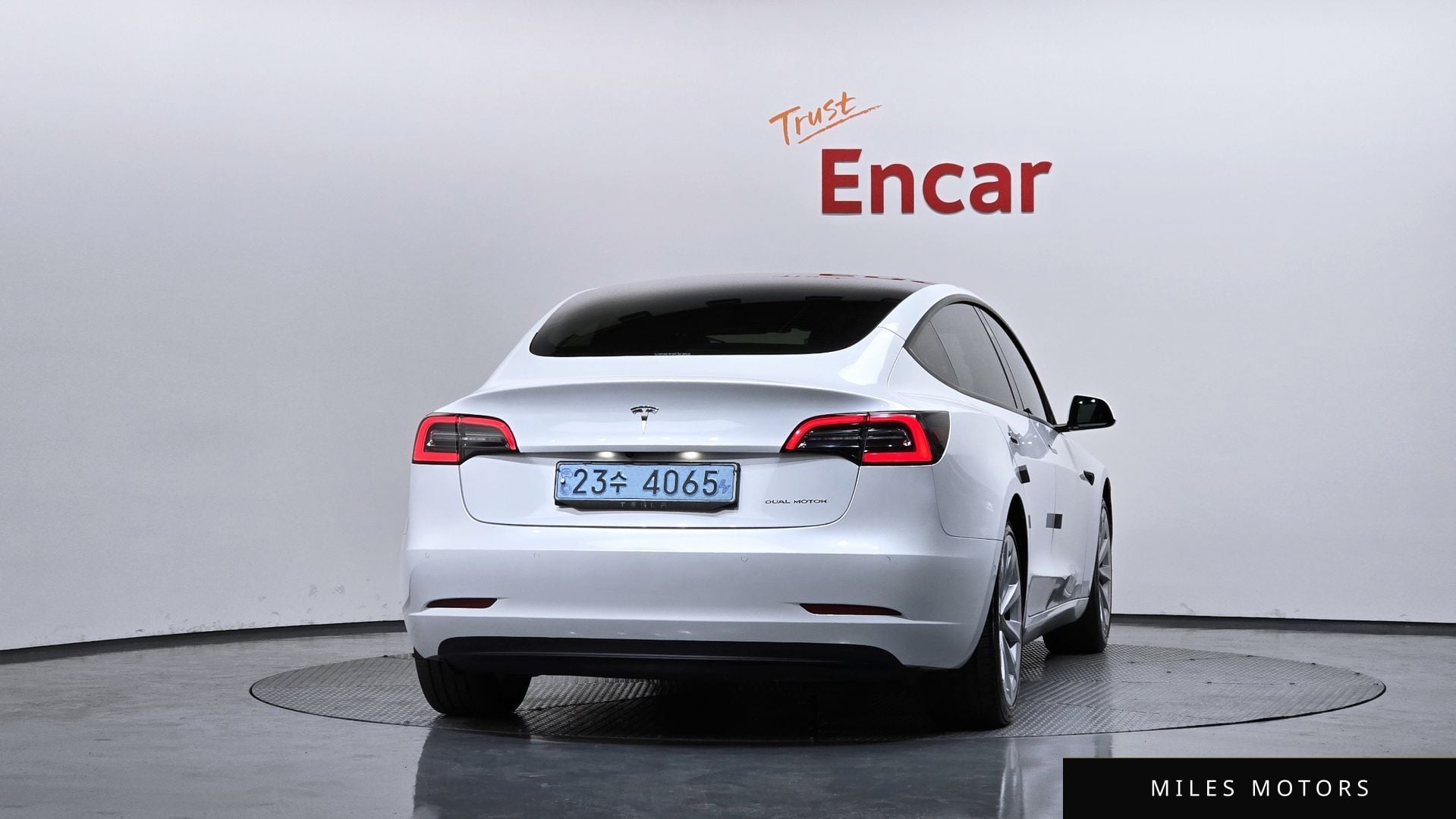 Tesla Model 3 2021 — миниатюра 4