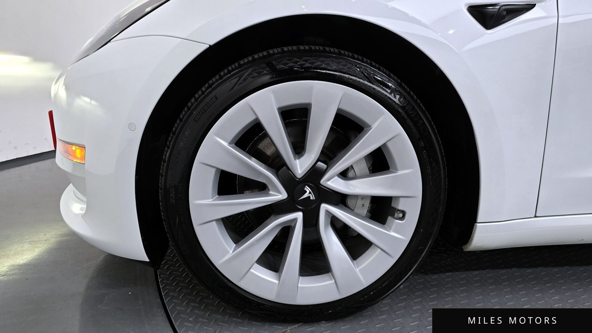 Tesla Model 3 2021 — миниатюра 5