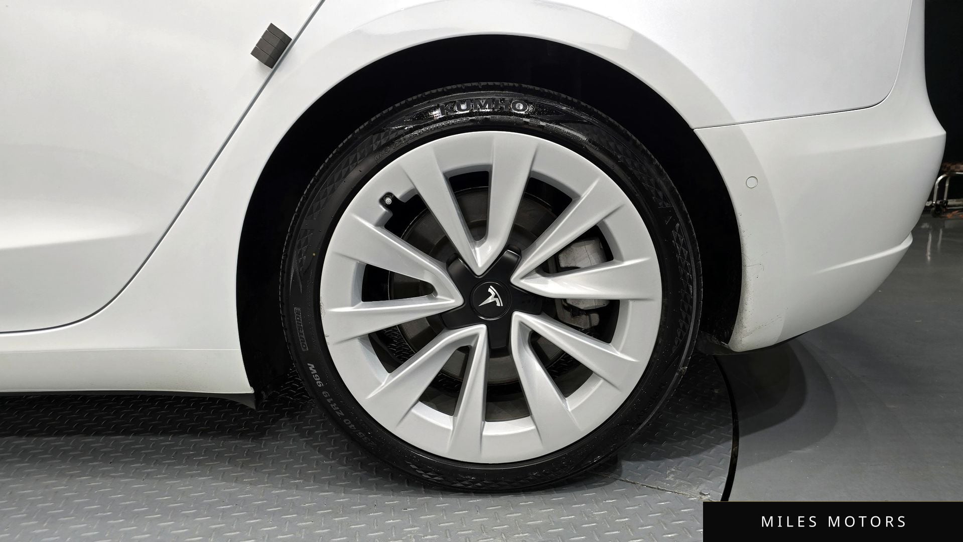 Tesla Model 3 2021 — миниатюра 7
