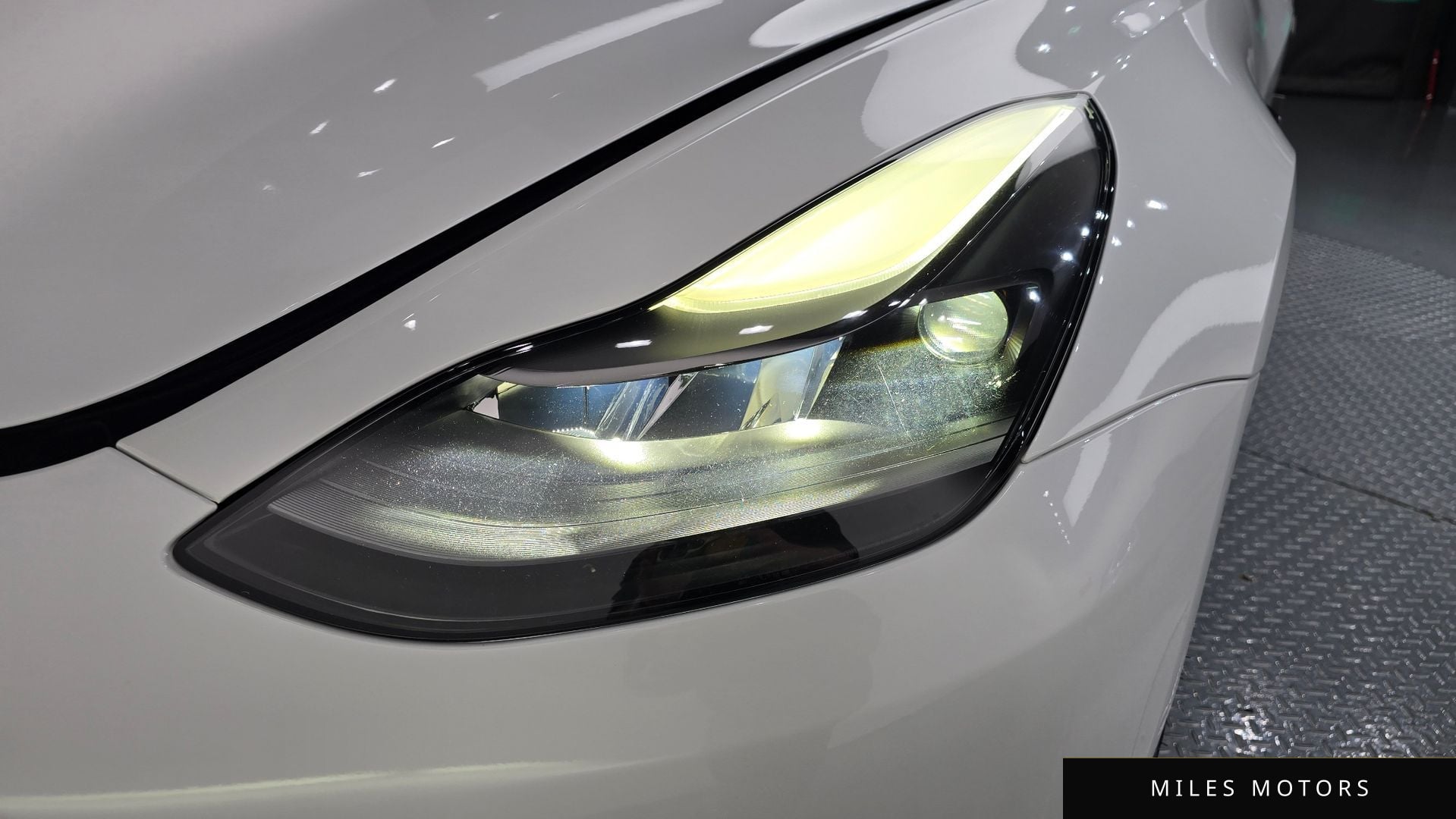 Tesla Model 3 2021 — миниатюра 8