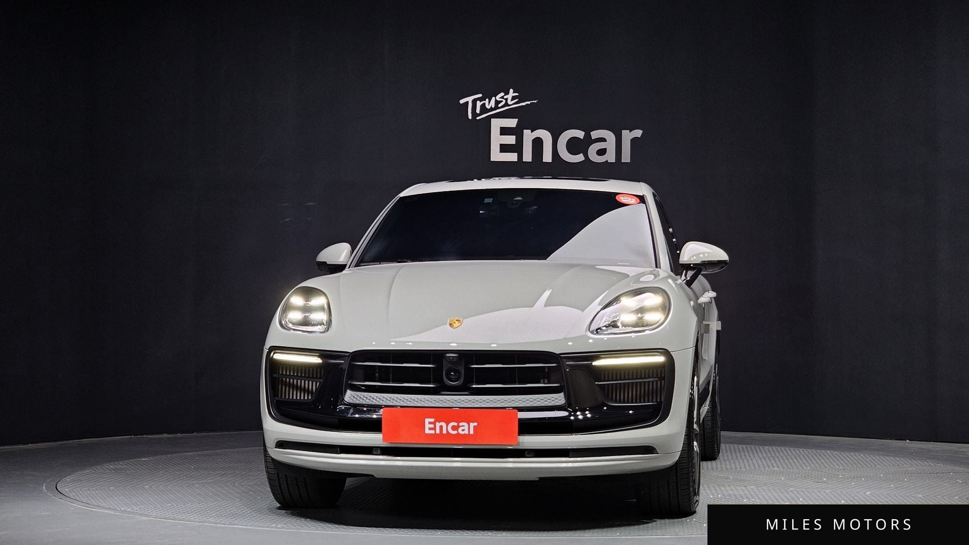 Porsche Macan 2023 — миниатюра 3