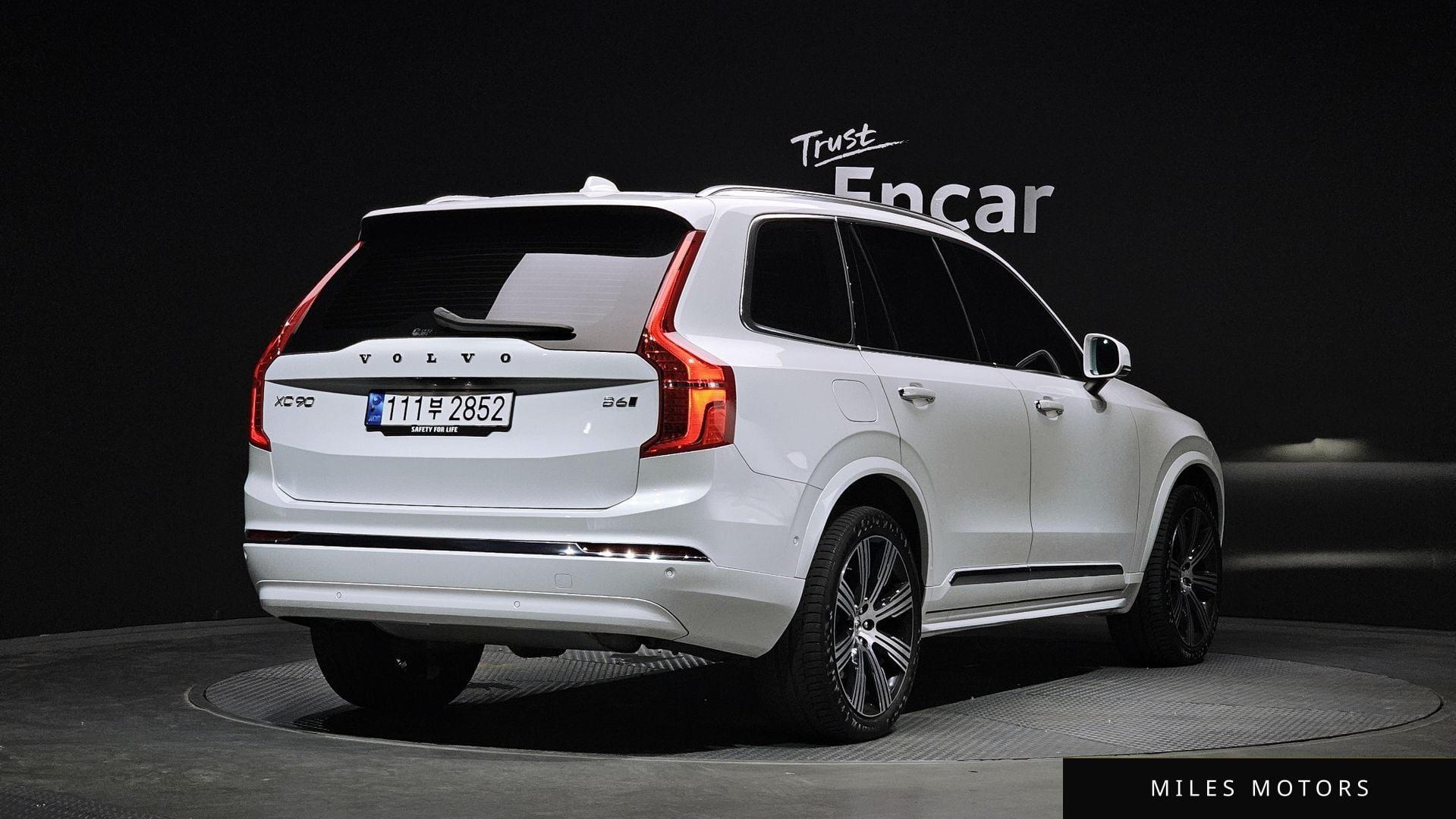 Volvo XC90 2023 — миниатюра 2